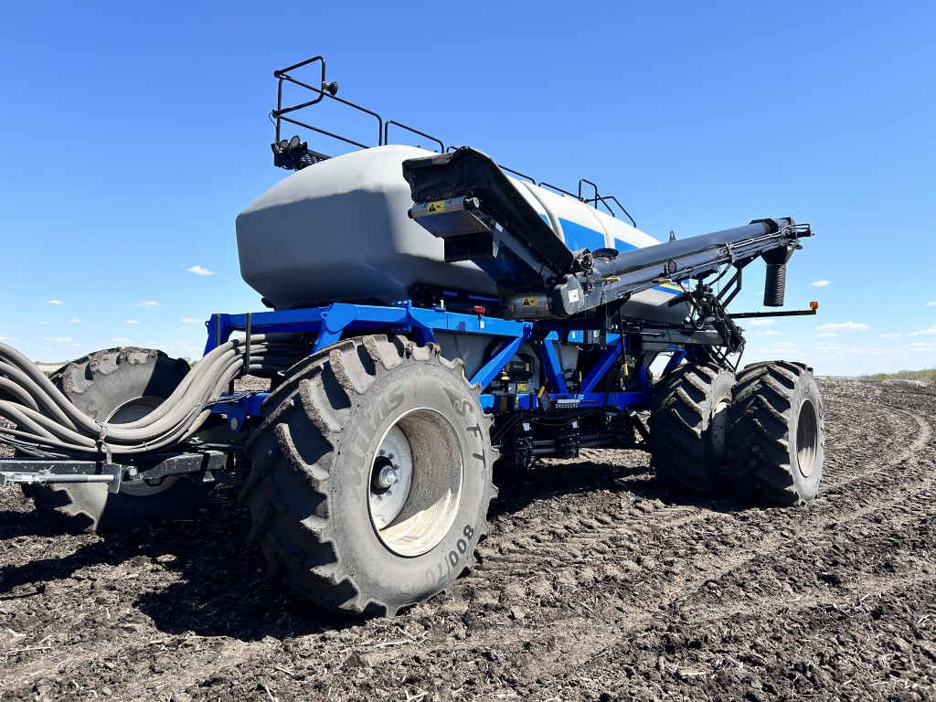 2022 New Holland P2075 Air Drill