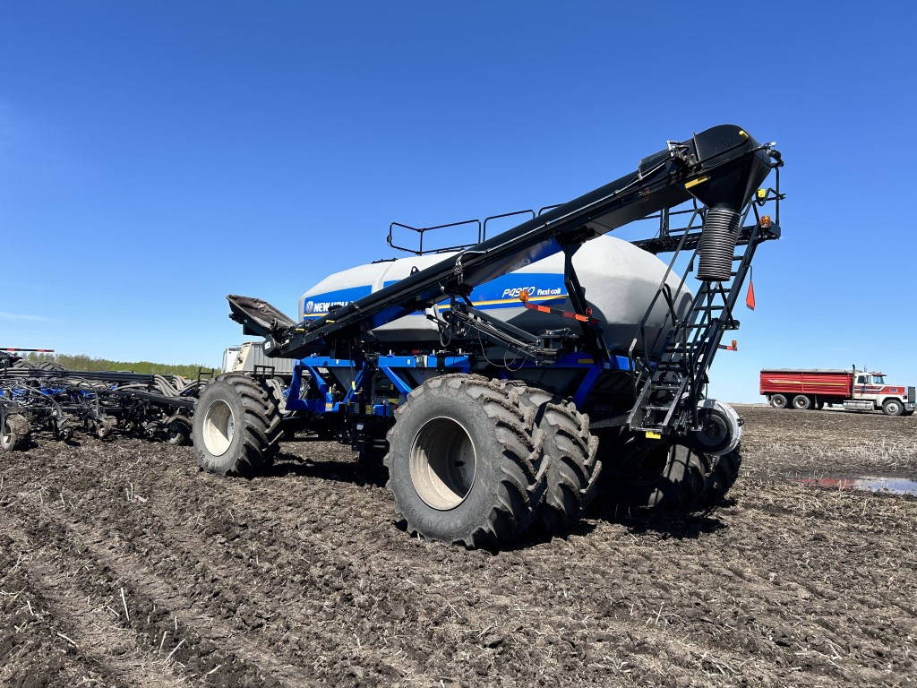 2022 New Holland P2075 Air Drill