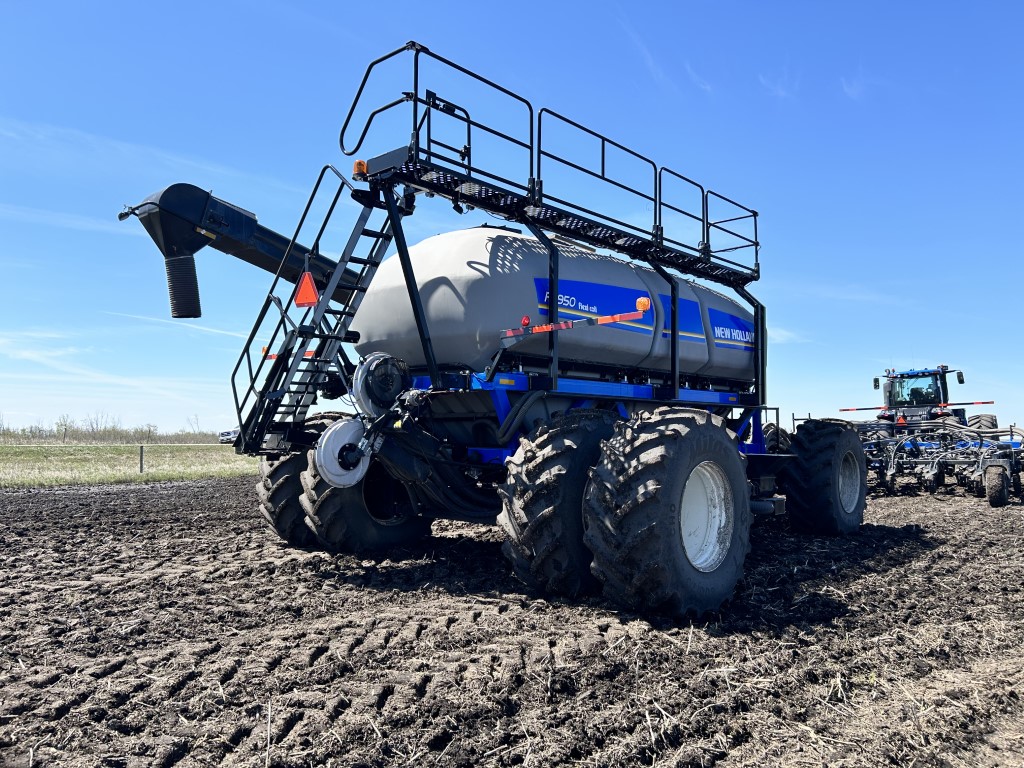 2022 New Holland P2075 Air Drill