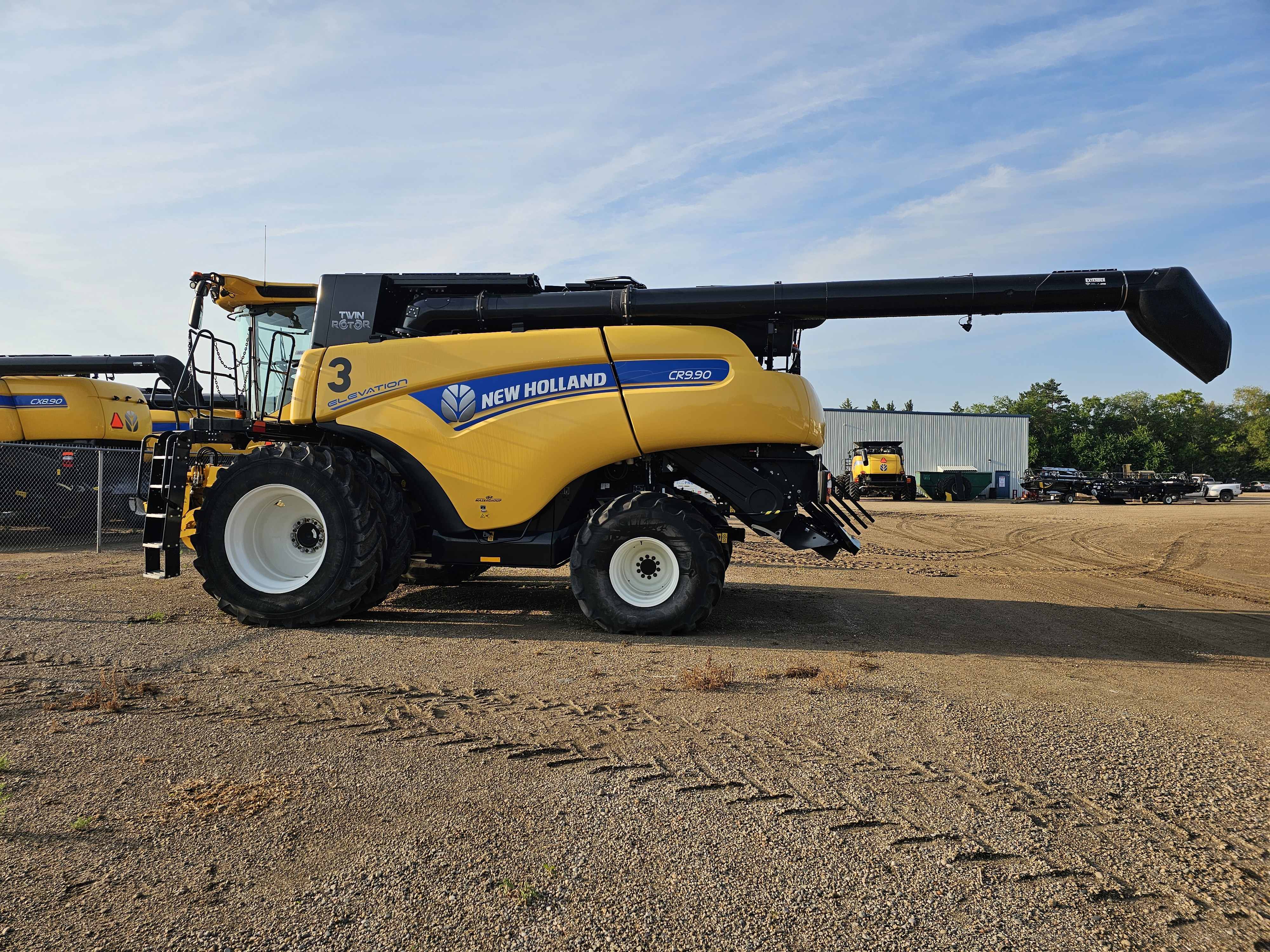 2017 New Holland CR9.90Z Combine