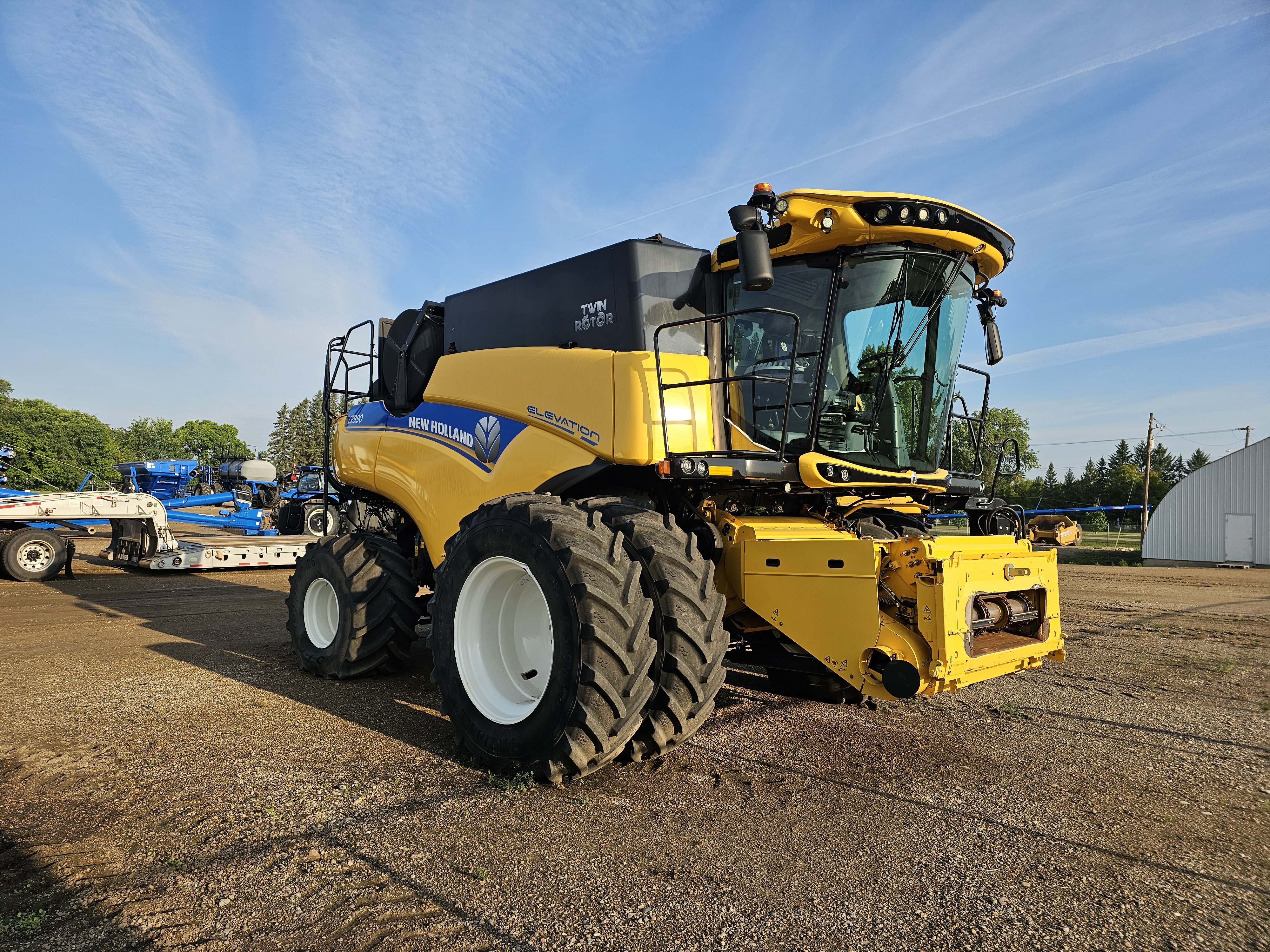 2017 New Holland CR9.90Z Combine