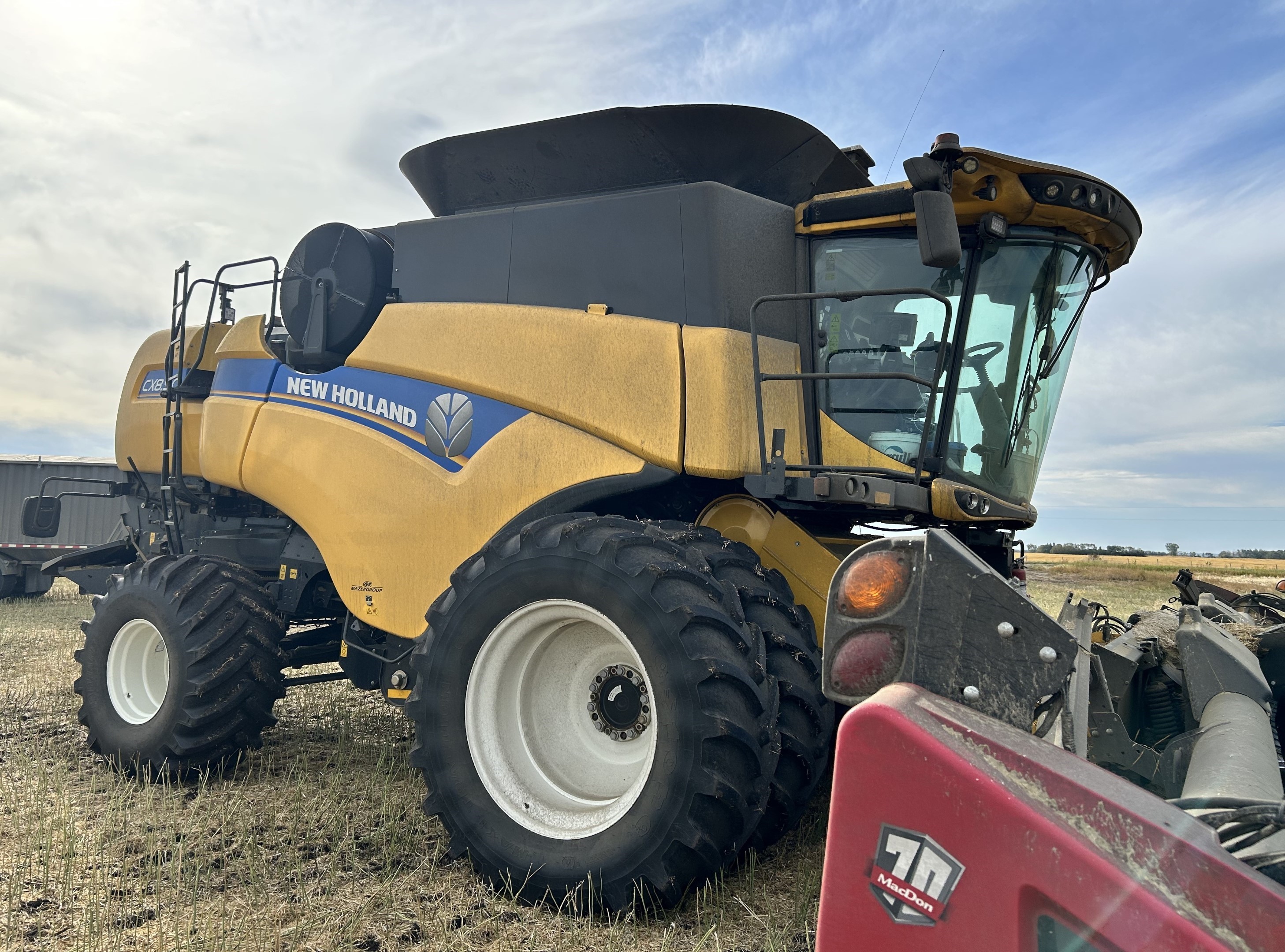 2019 New Holland CX8.90 Combine