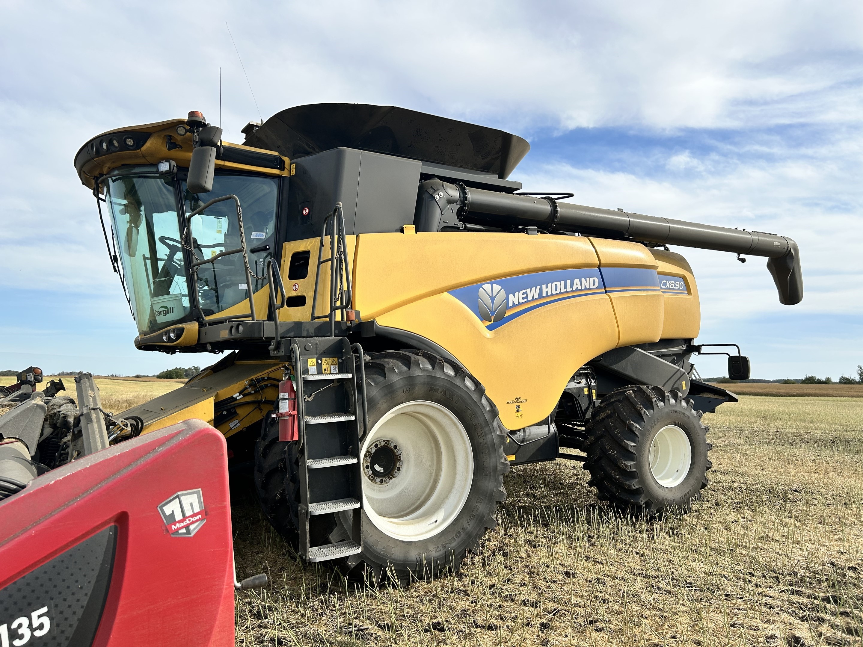 2019 New Holland CX8.90 Combine