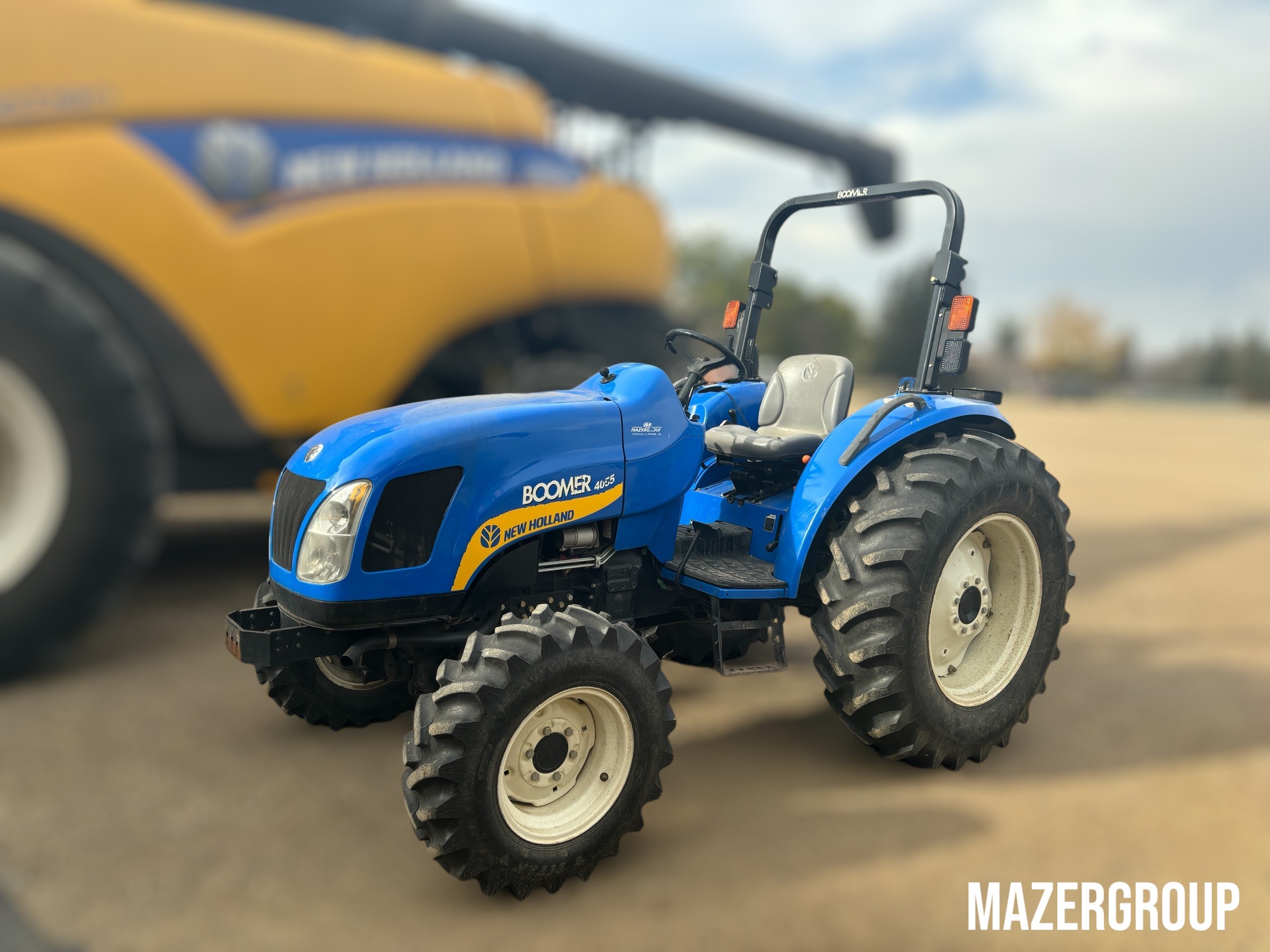 2010 New Holland BOOMER 4055 Tractor