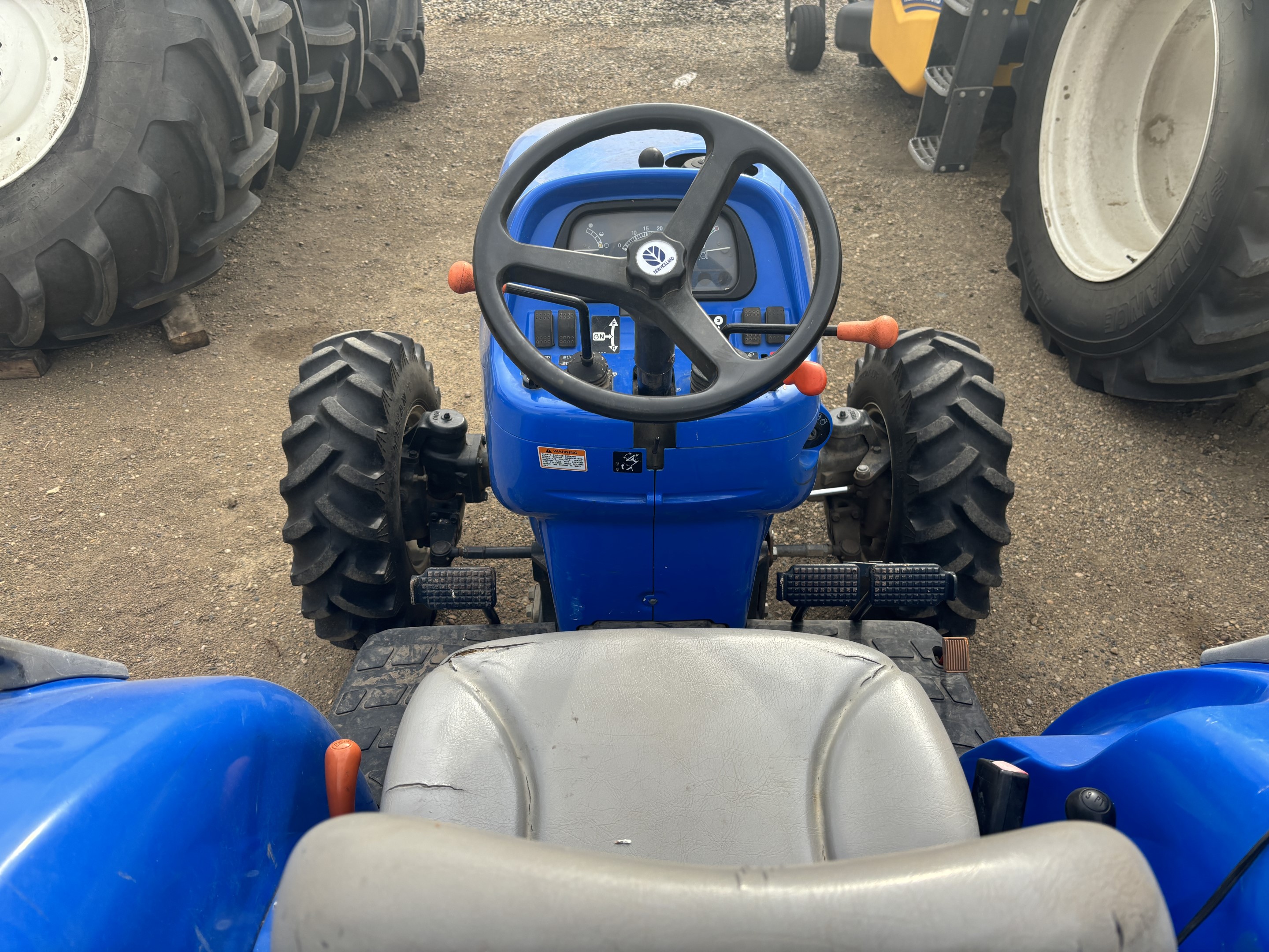 2010 New Holland BOOMER 4055 Tractor