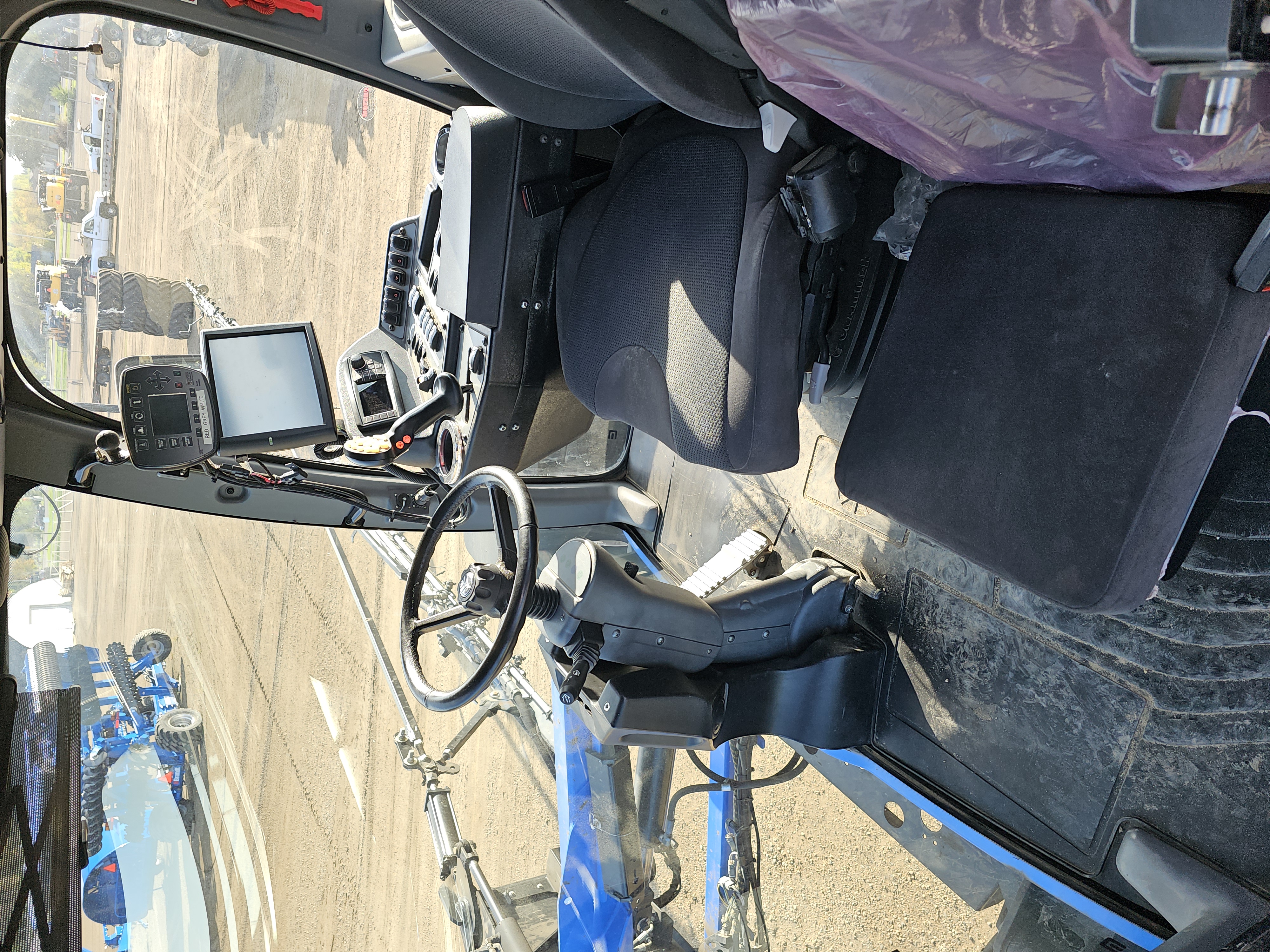 2014 New Holland SP.365F Sprayer/High Clearance