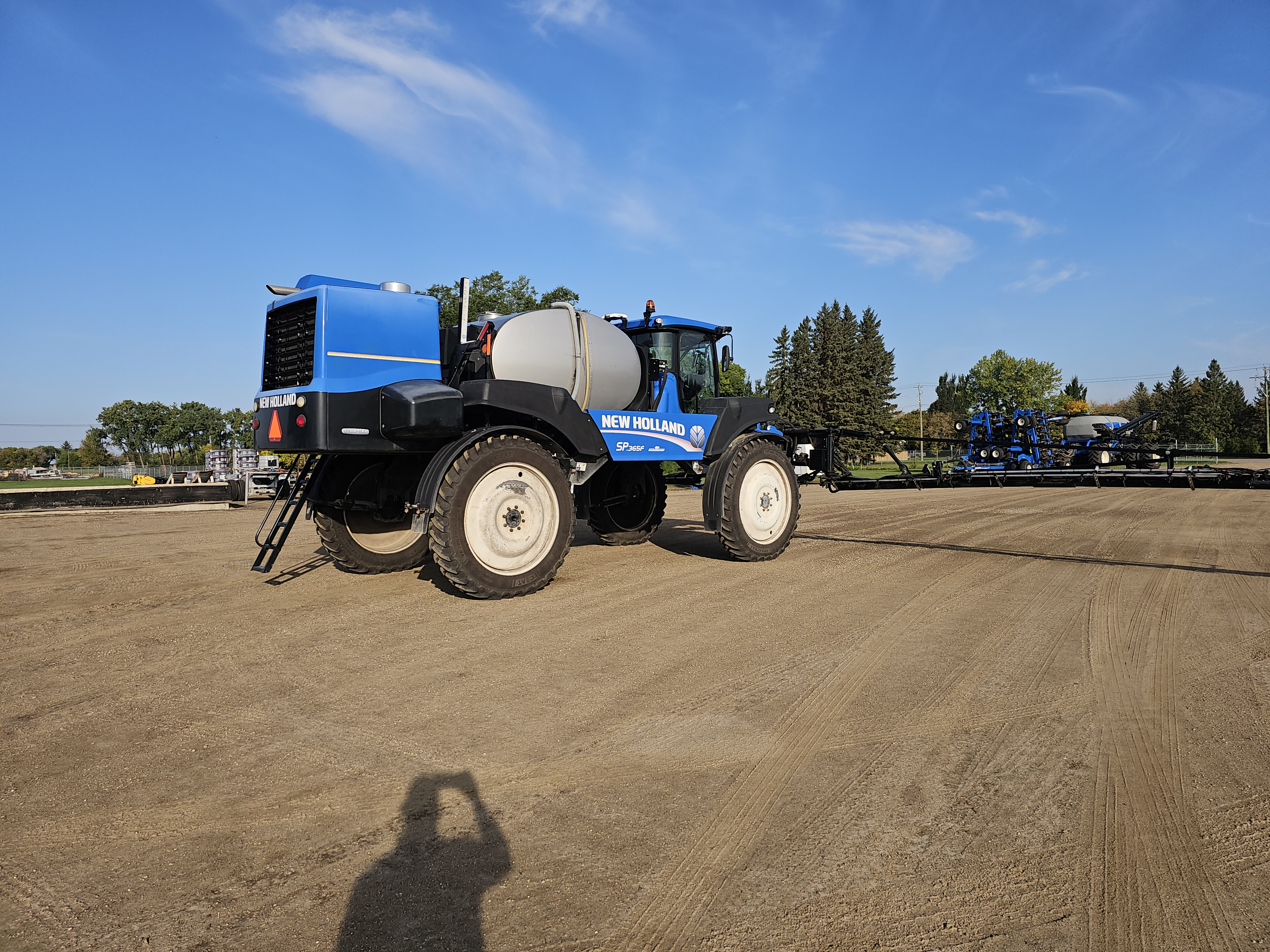 2014 New Holland SP.365F Sprayer/High Clearance