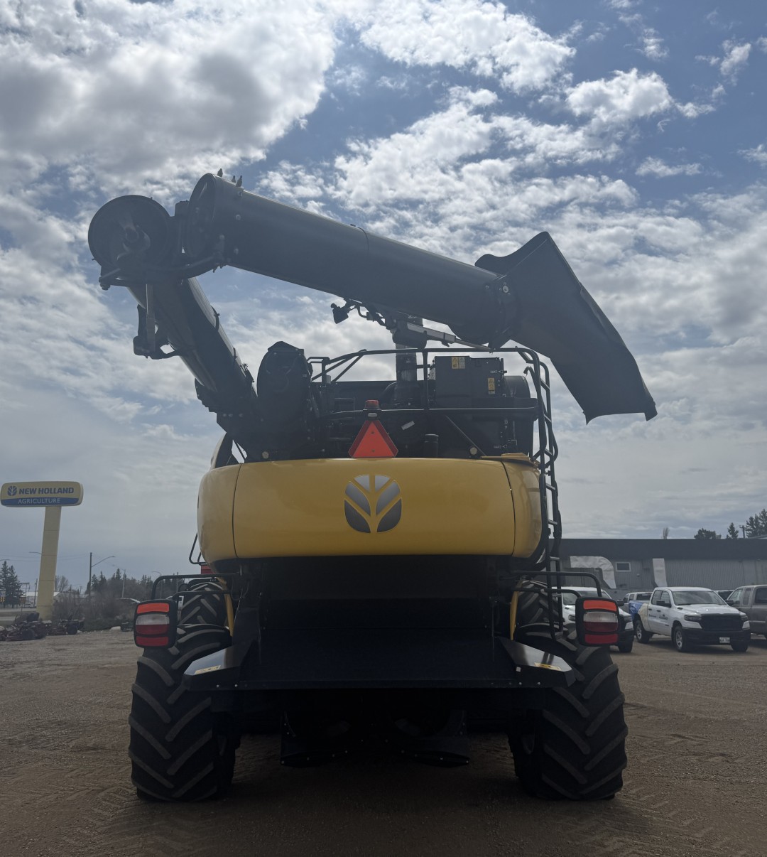 2018 New Holland CR10.90Z Combine