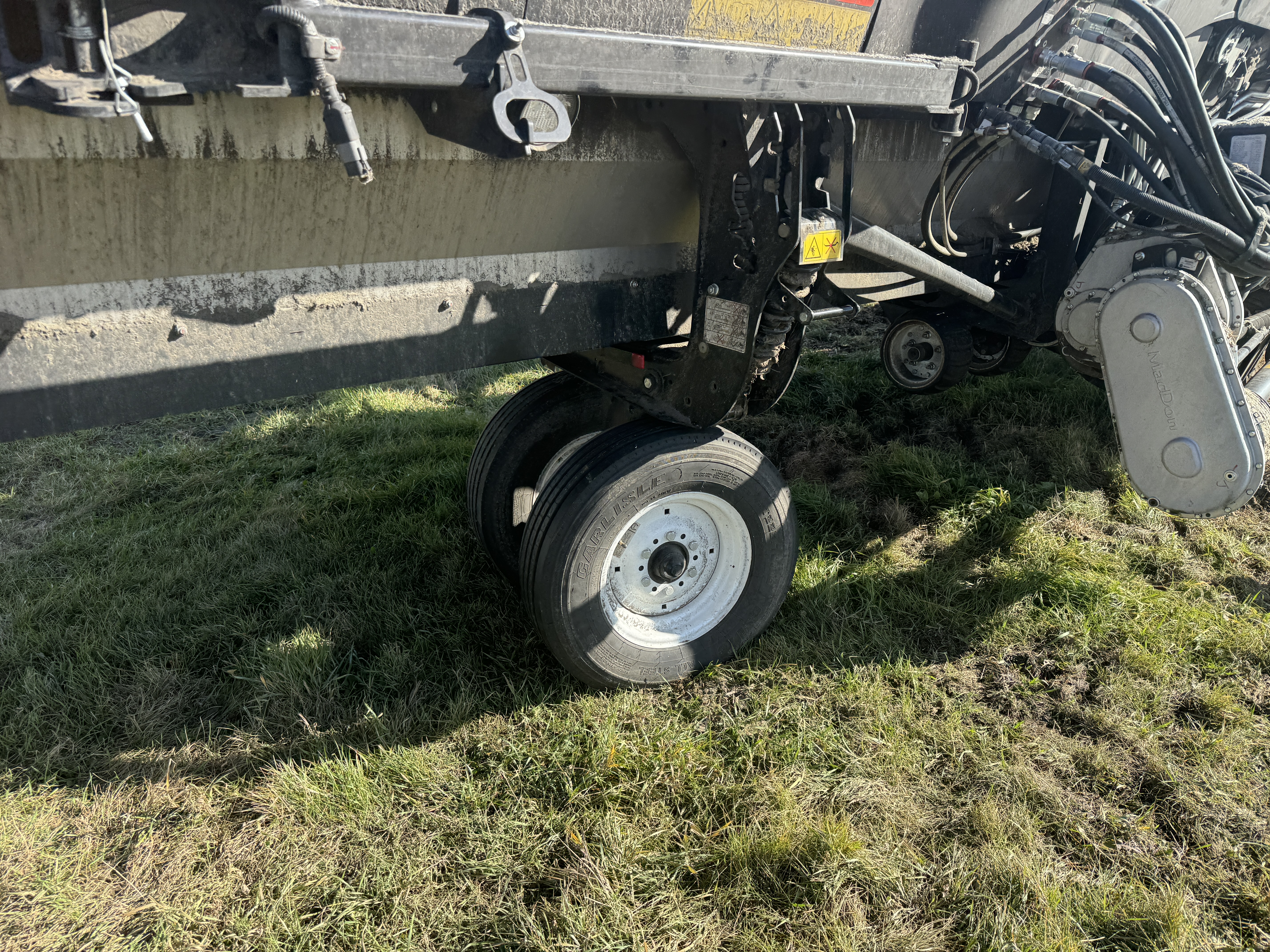 2024 MacDon FD240 Header Draper Flex