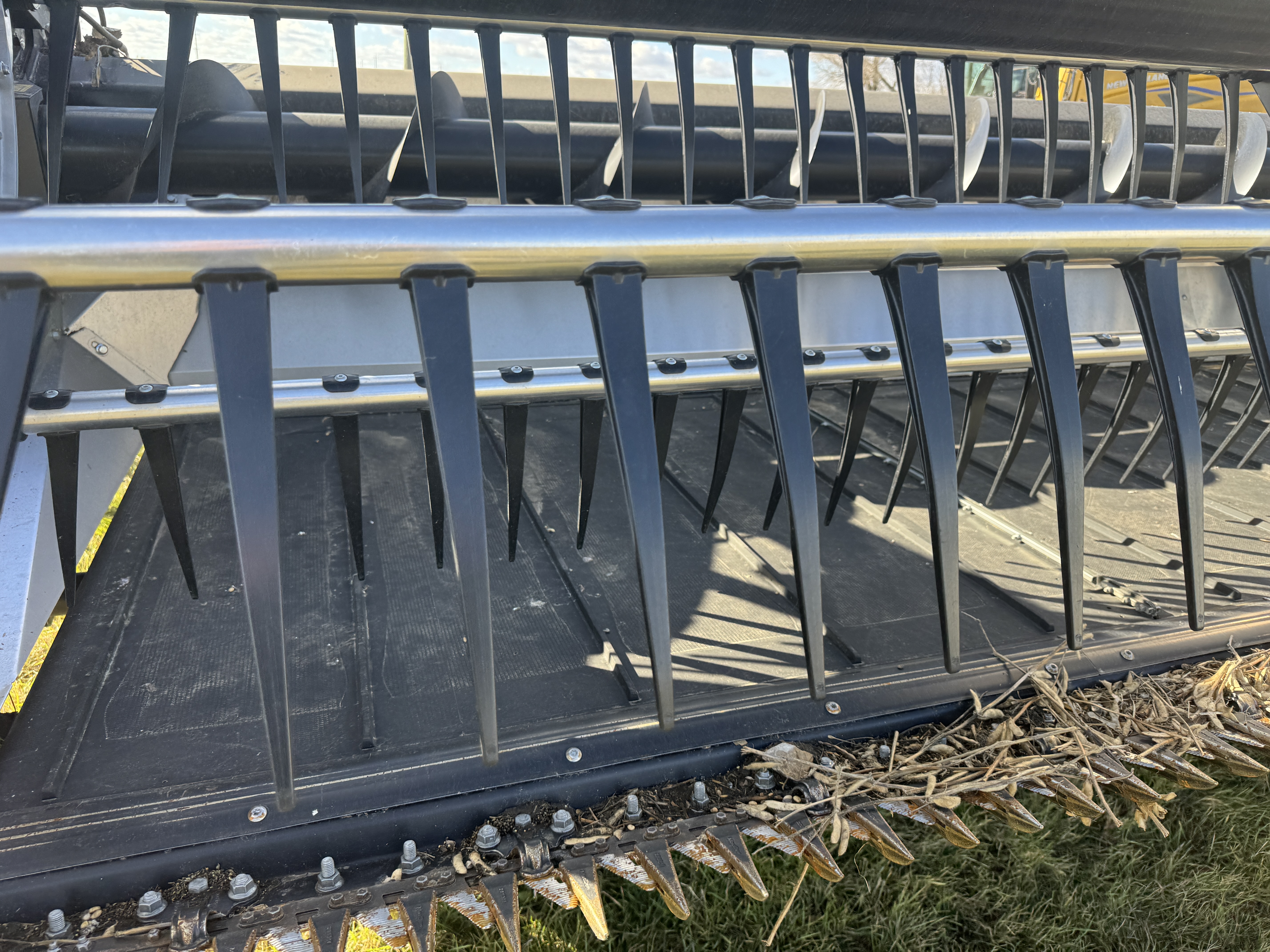 2024 MacDon FD240 Header Draper Flex