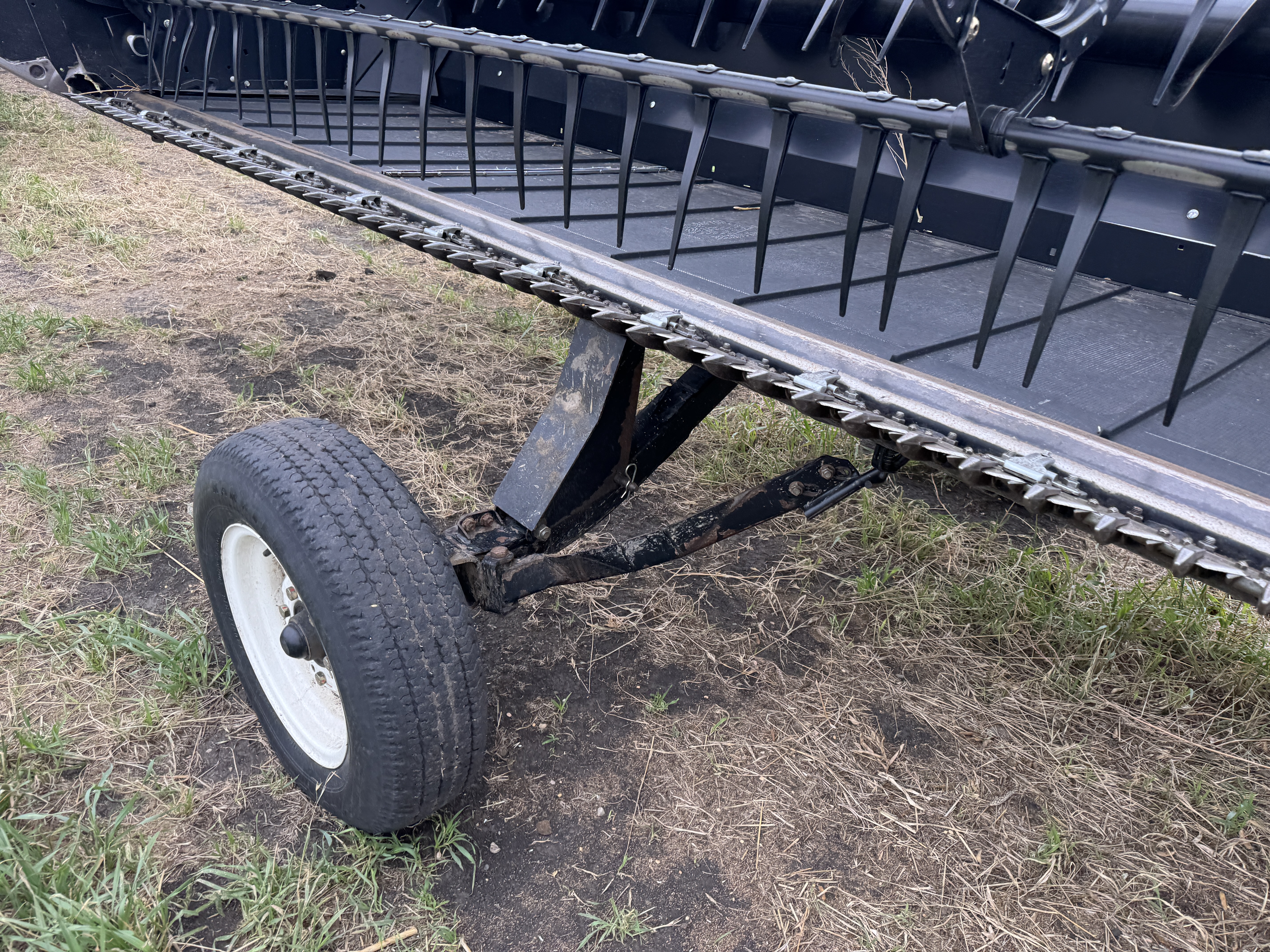 2016 MacDon FD75-40 Header Draper Flex