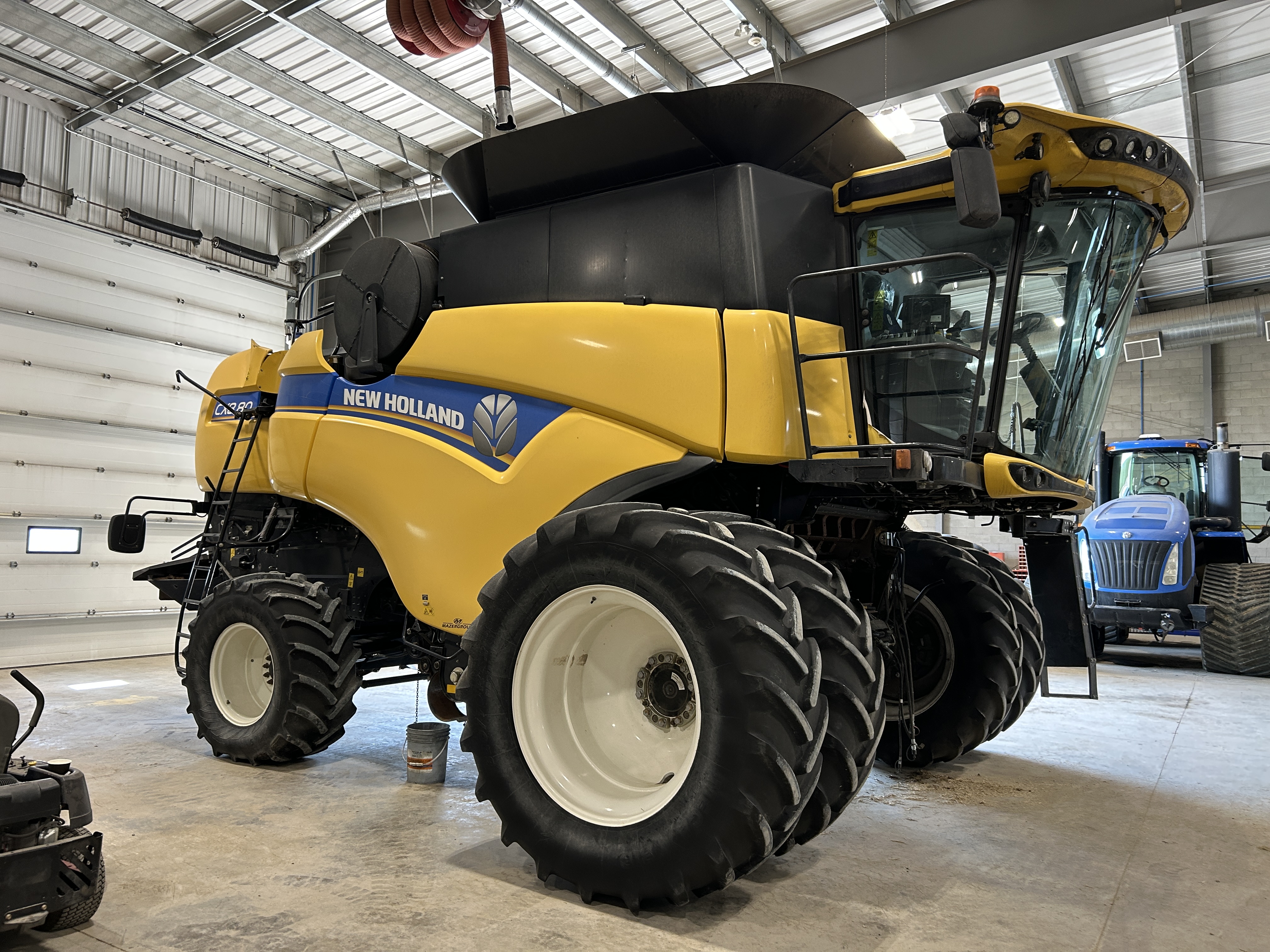 2016 New Holland CX8.80 Combine
