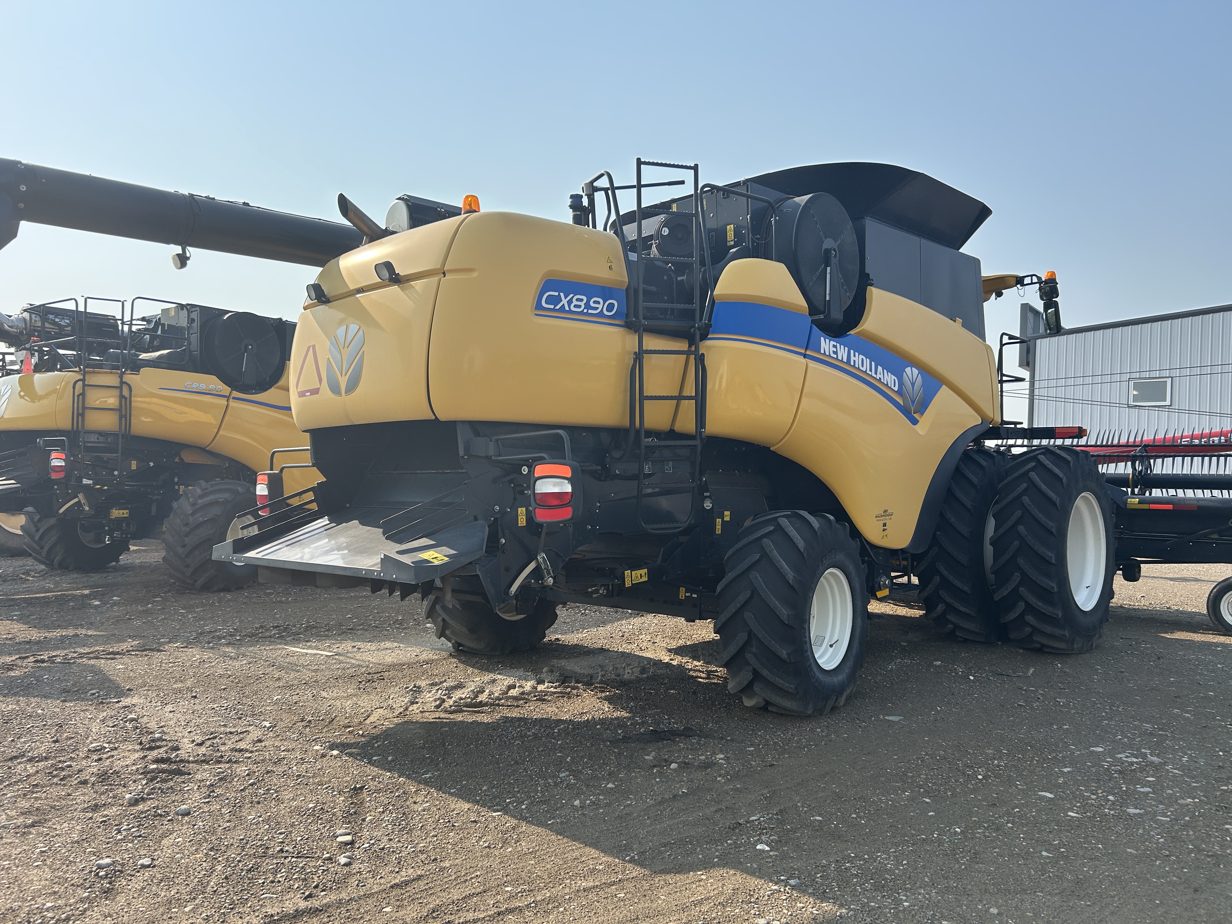 2017 New Holland CX8.90 Combine
