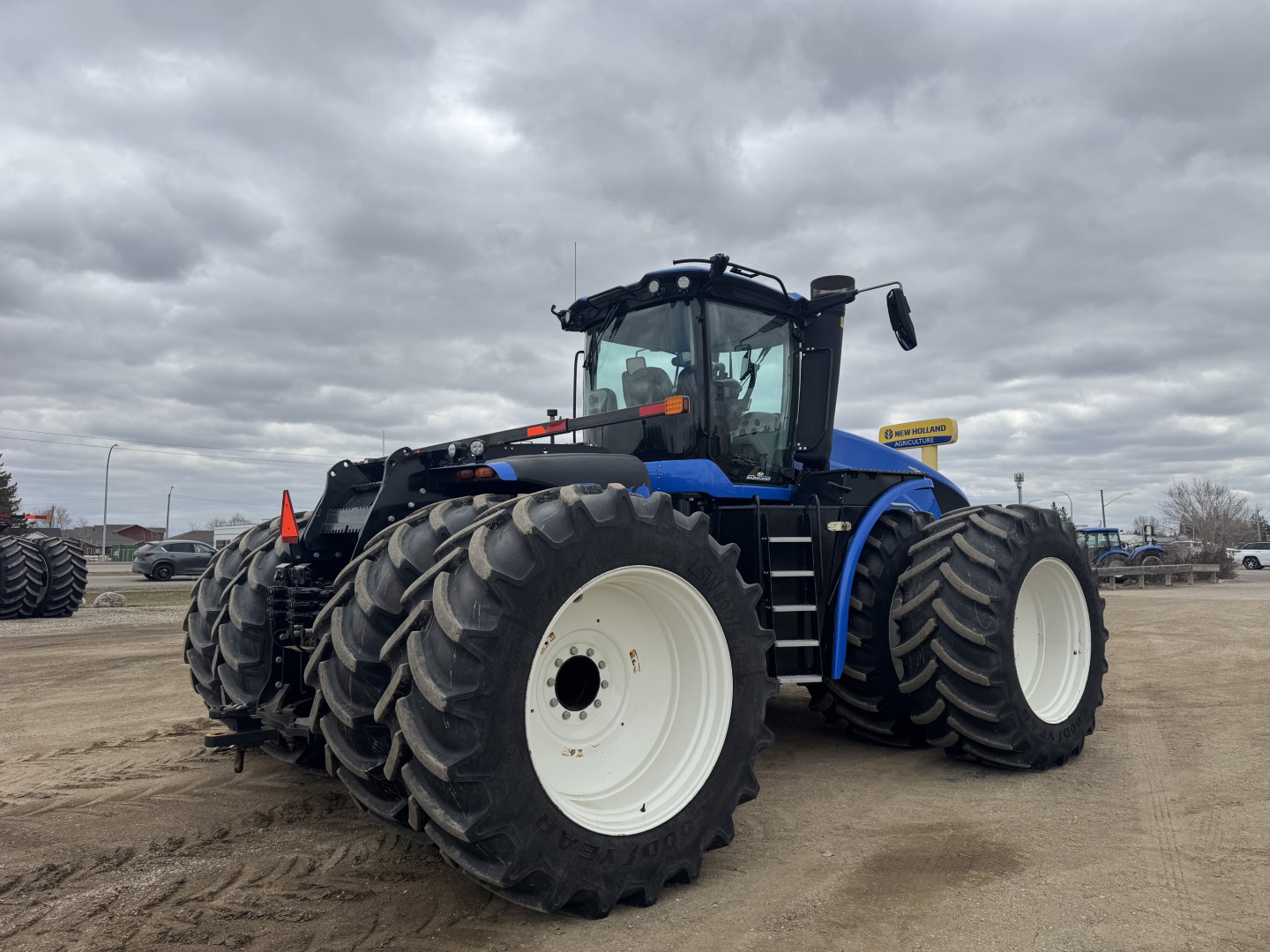 2024 New Holland T9.615 PLMI Tractor 4WD