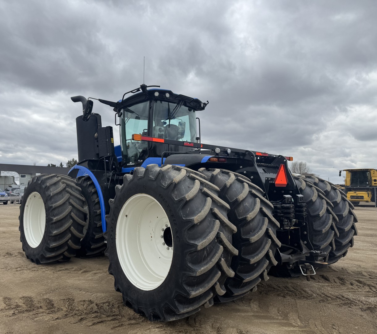 2024 New Holland T9.615 PLMI Tractor 4WD