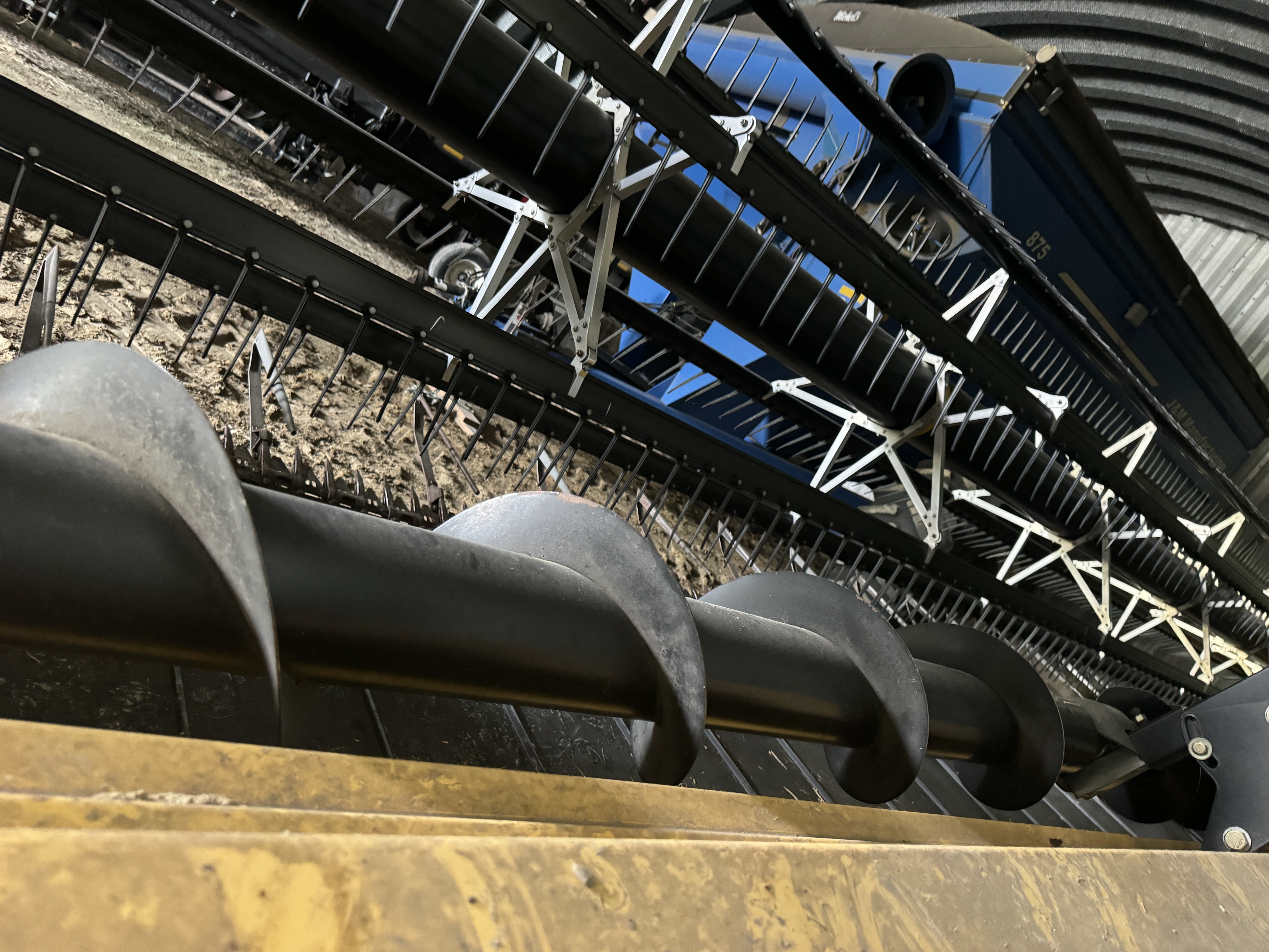 2009 New Holland 94C Header Draper