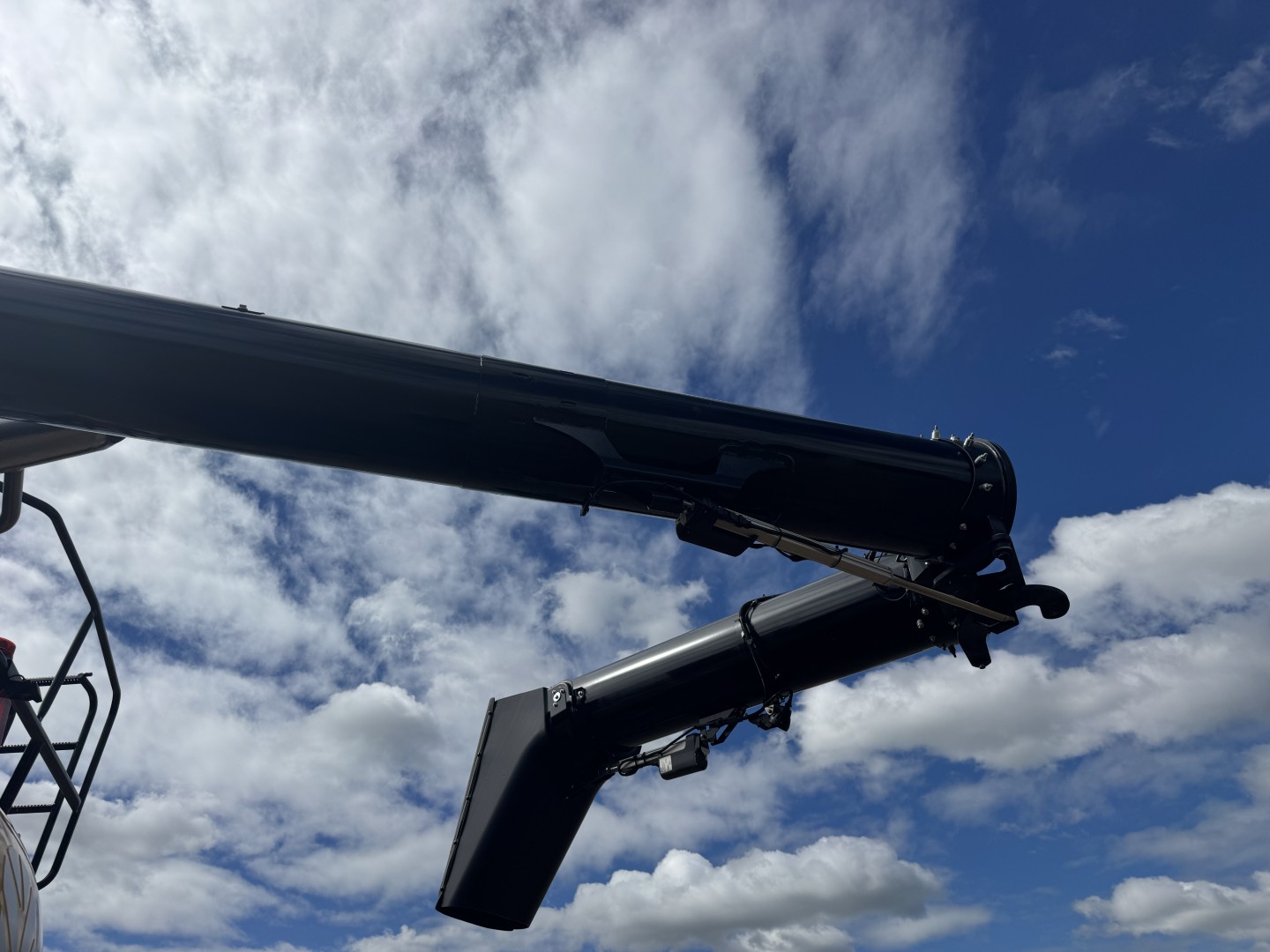2025 New Holland CR8.90Z Combine