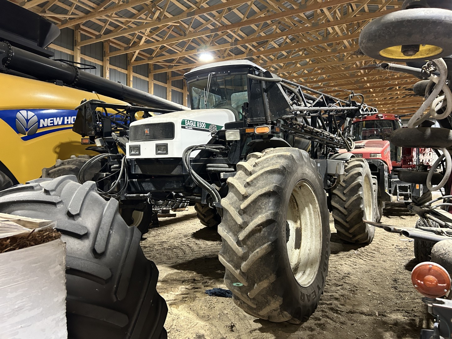 2005 Willmar 8500 Sprayer/High Clearance