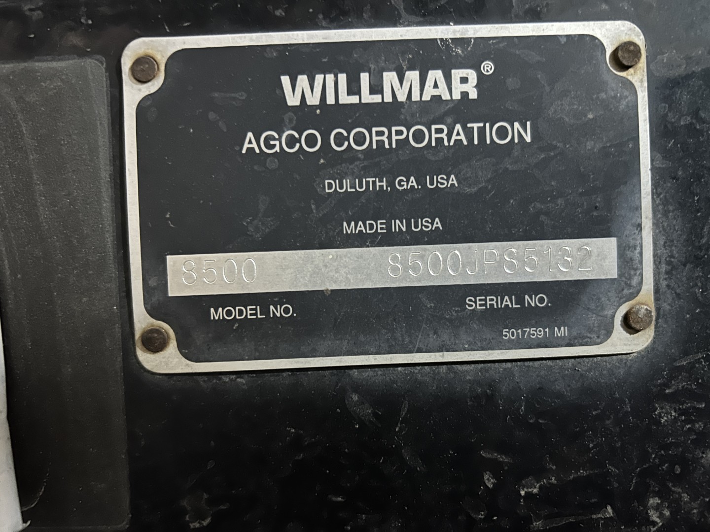 2005 Willmar 8500 Sprayer/High Clearance