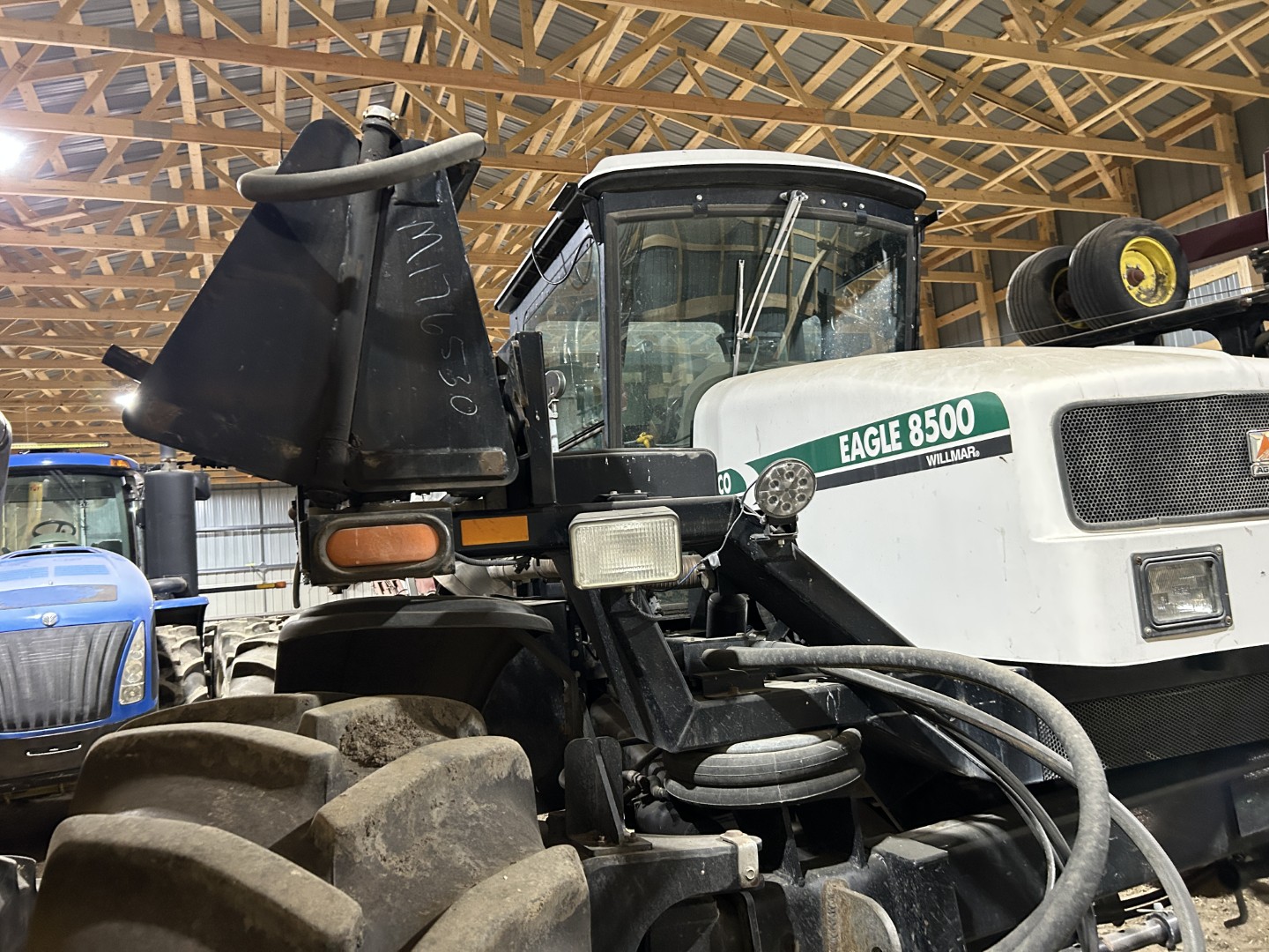 2005 Willmar 8500 Sprayer/High Clearance