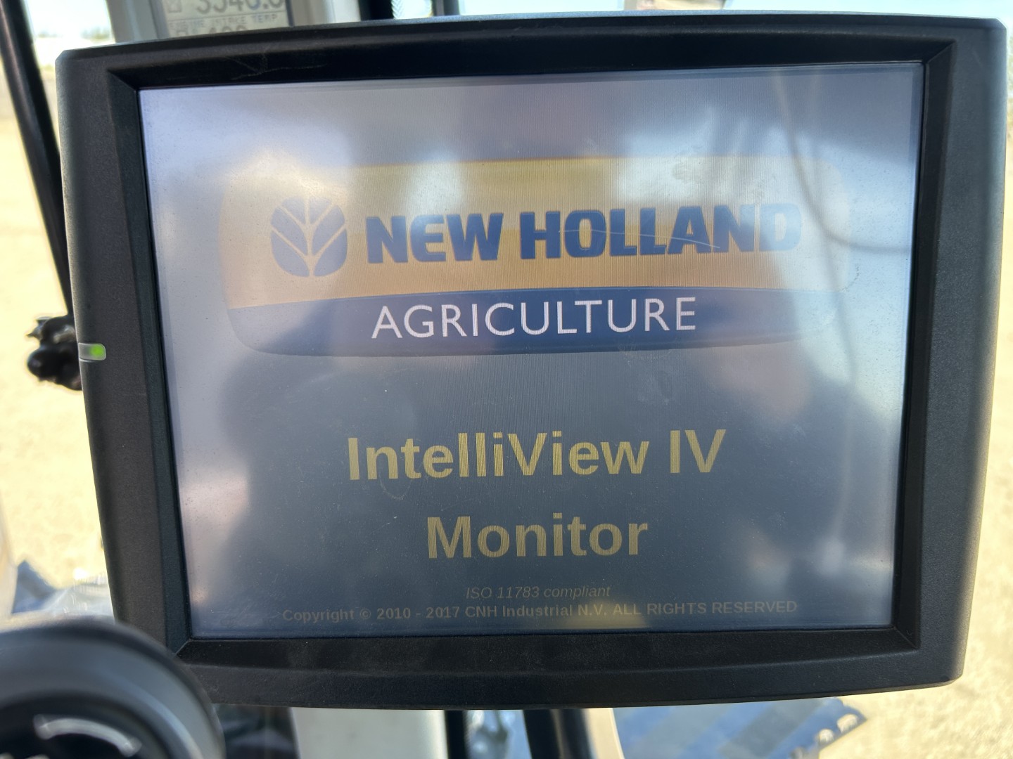 2018 New Holland T9.645 Tractor Rubber Track