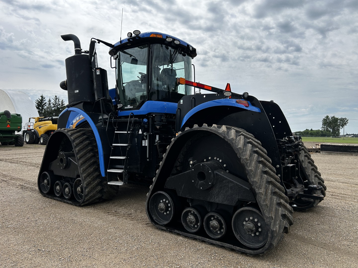 2018 New Holland T9.645 Tractor Rubber Track