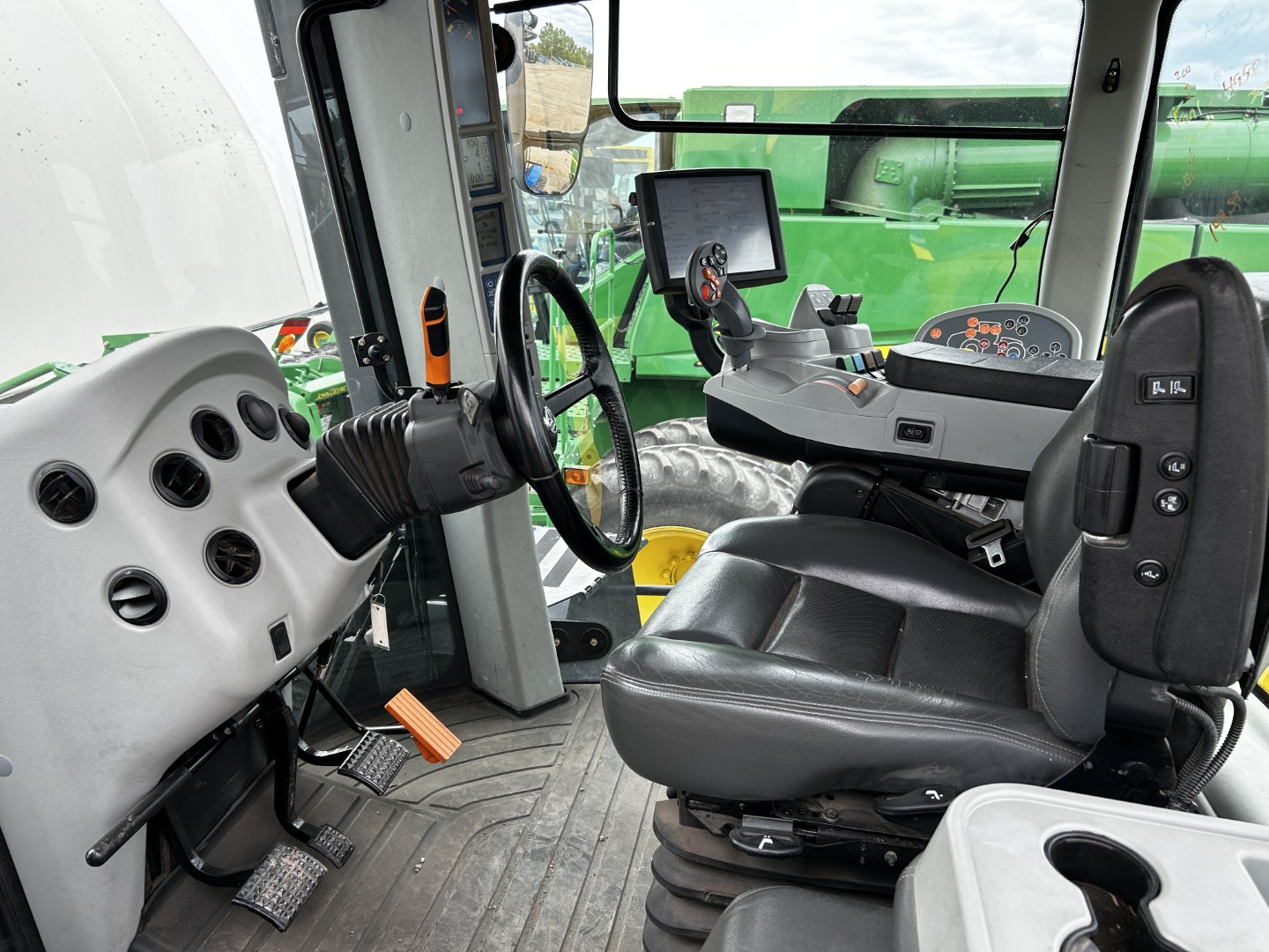 2018 New Holland T9.645 Tractor Rubber Track