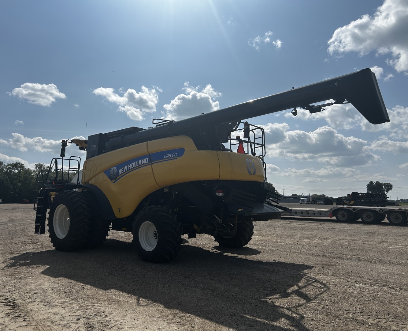 2017 New Holland CR8.90 Combine