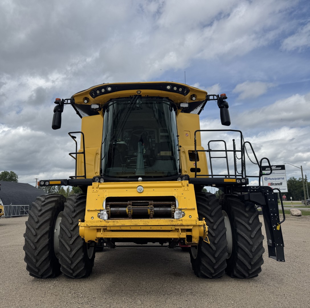 2019 New Holland CR8.90Z Combine