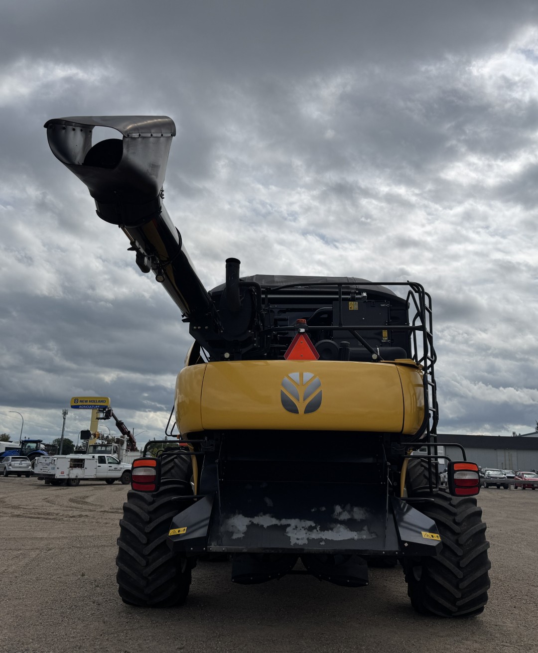 2019 New Holland CR8.90Z Combine