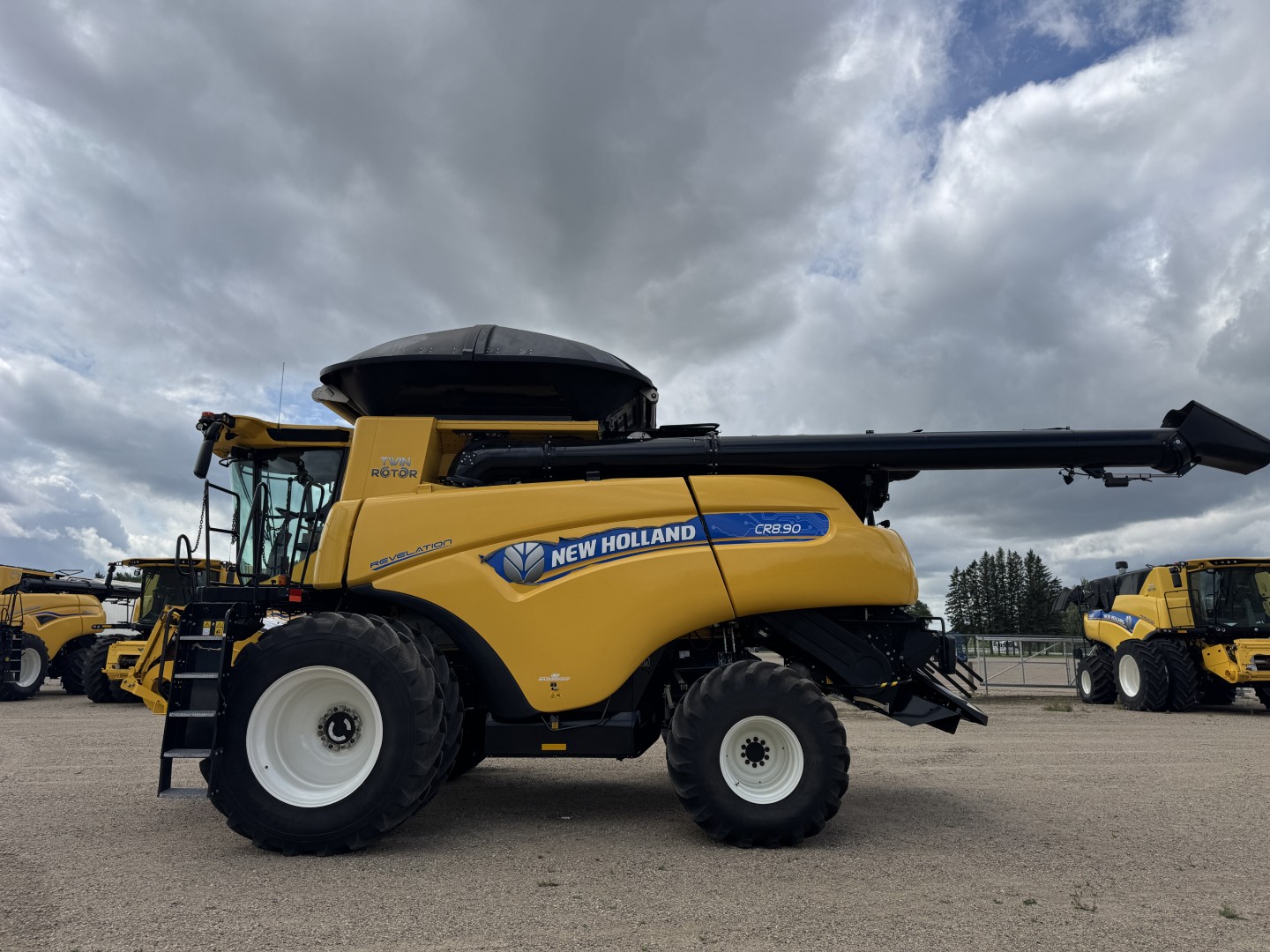 2019 New Holland CR8.90Z Combine
