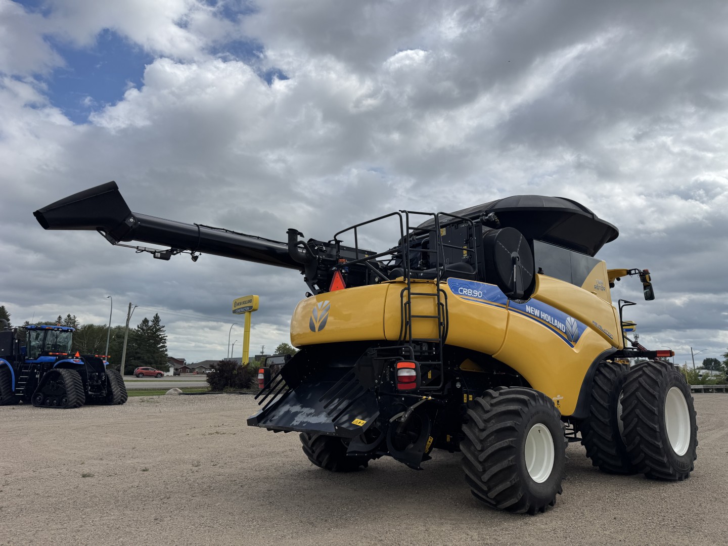 2019 New Holland CR8.90Z Combine