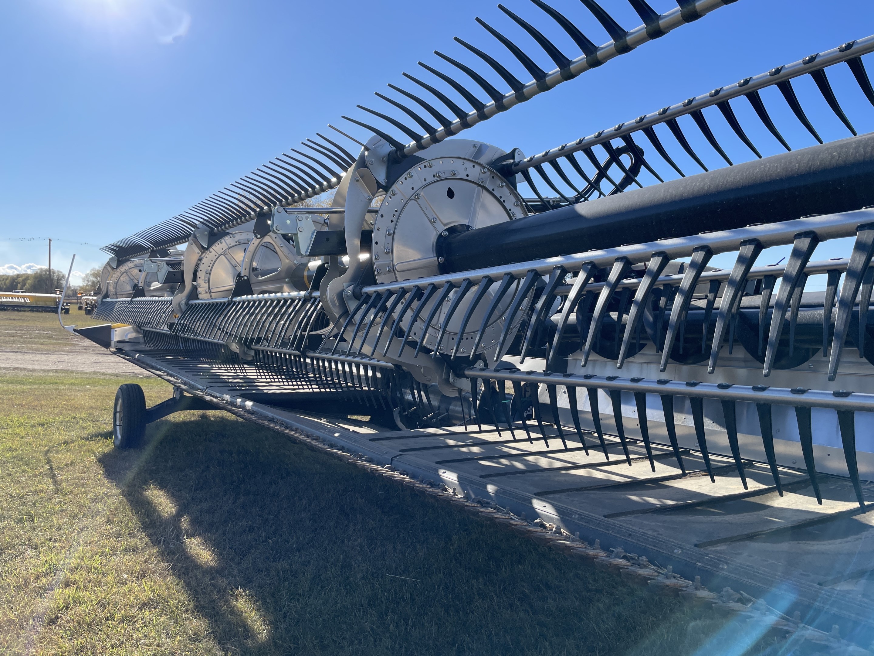 2023 MacDon FD240 Header Draper Flex