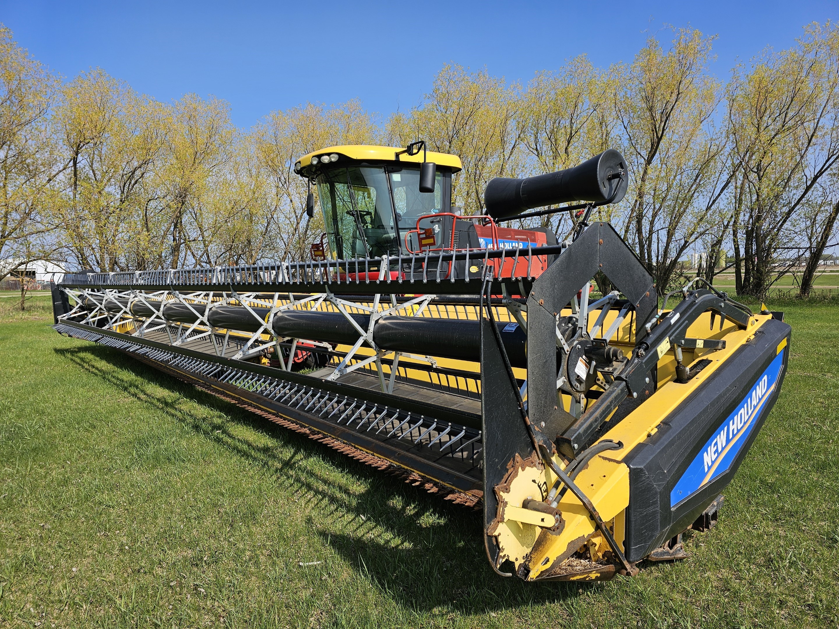 2014 New Holland 200 Windrower