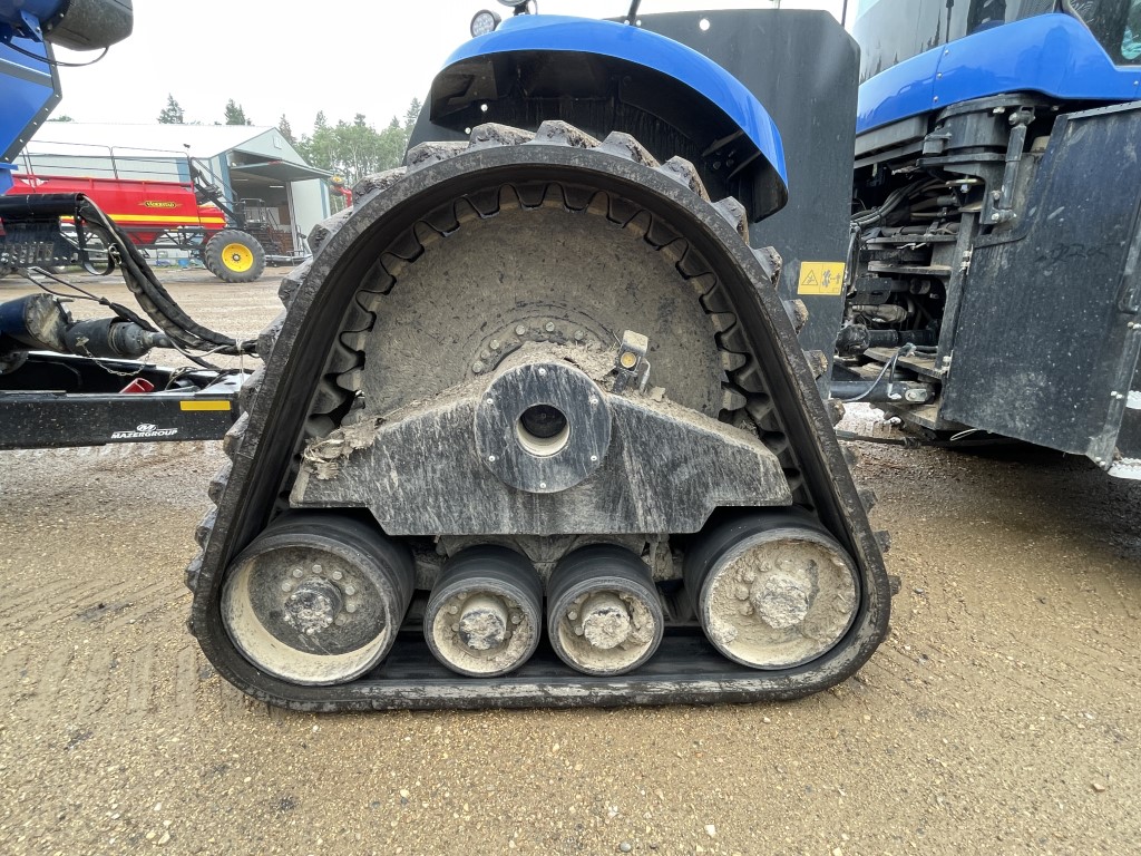 2022 New Holland T9.645 Tractor Rubber Track