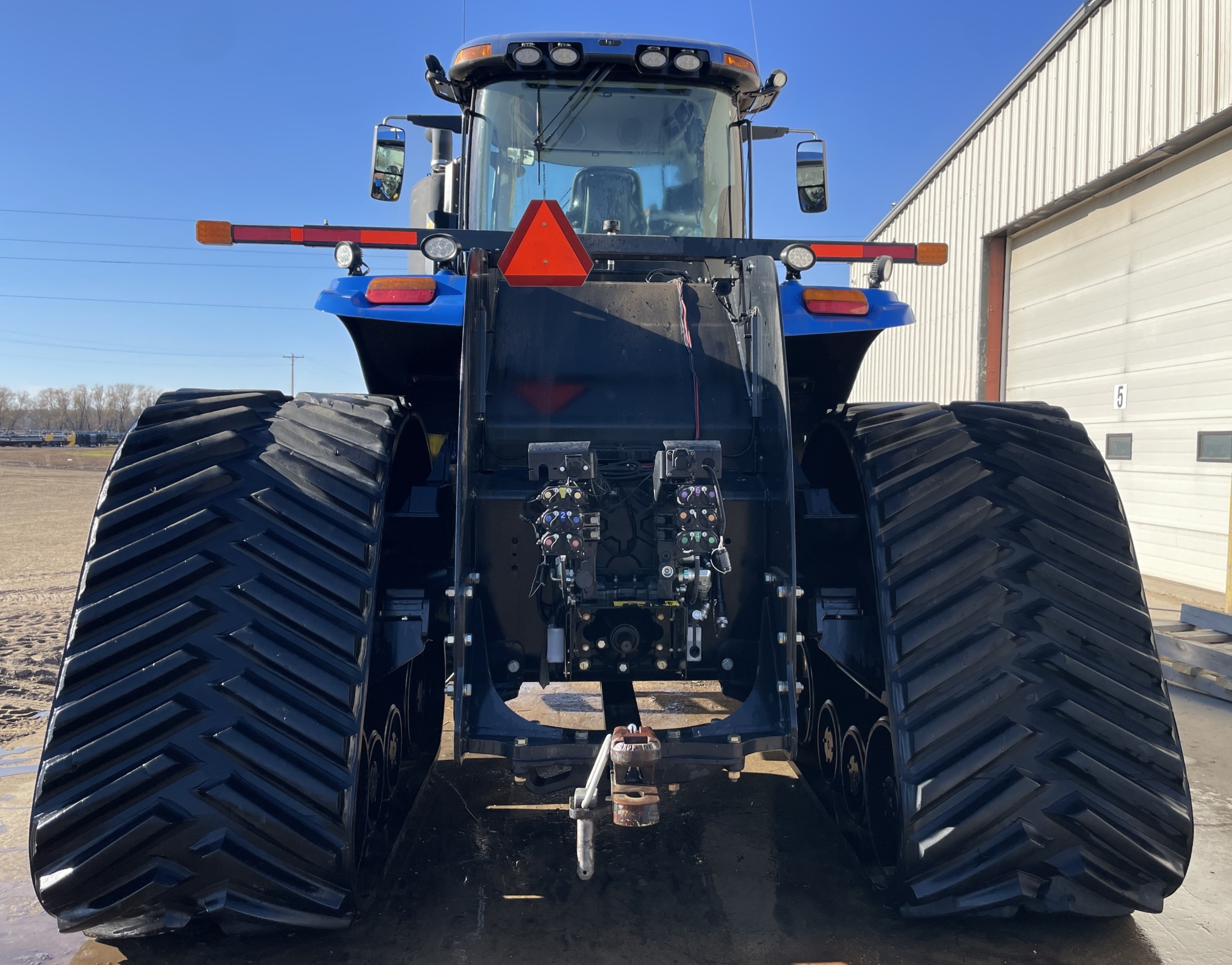 2022 New Holland T9.645 Tractor Rubber Track