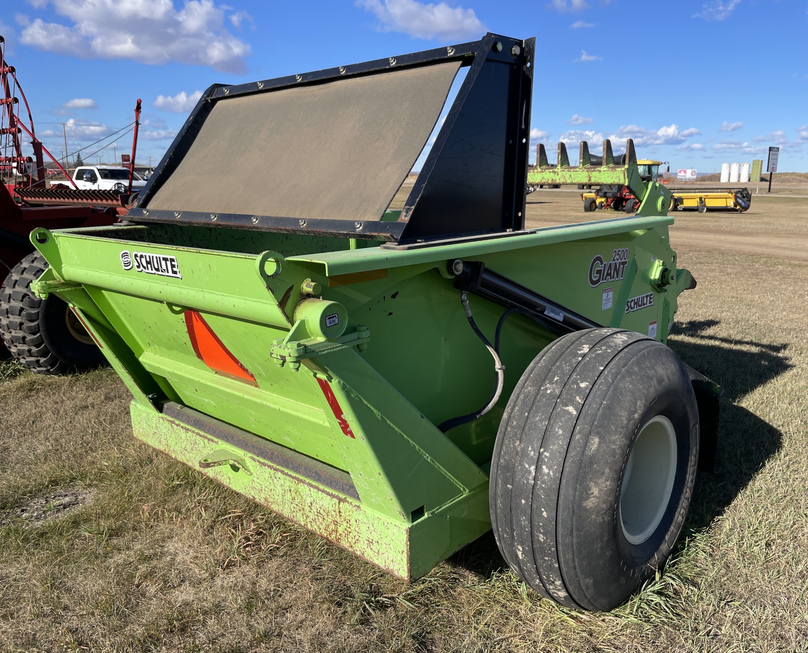 2014 Schulte GIANT 2500 Rock Picker