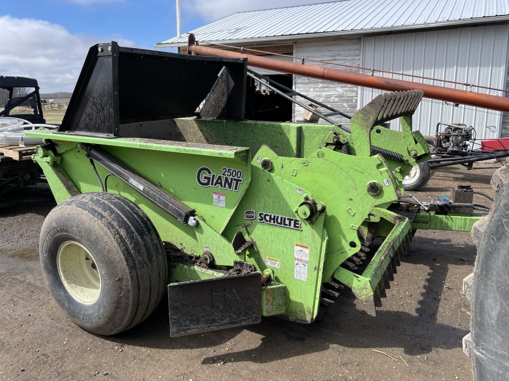 2014 Schulte GIANT 2500 Rock Picker