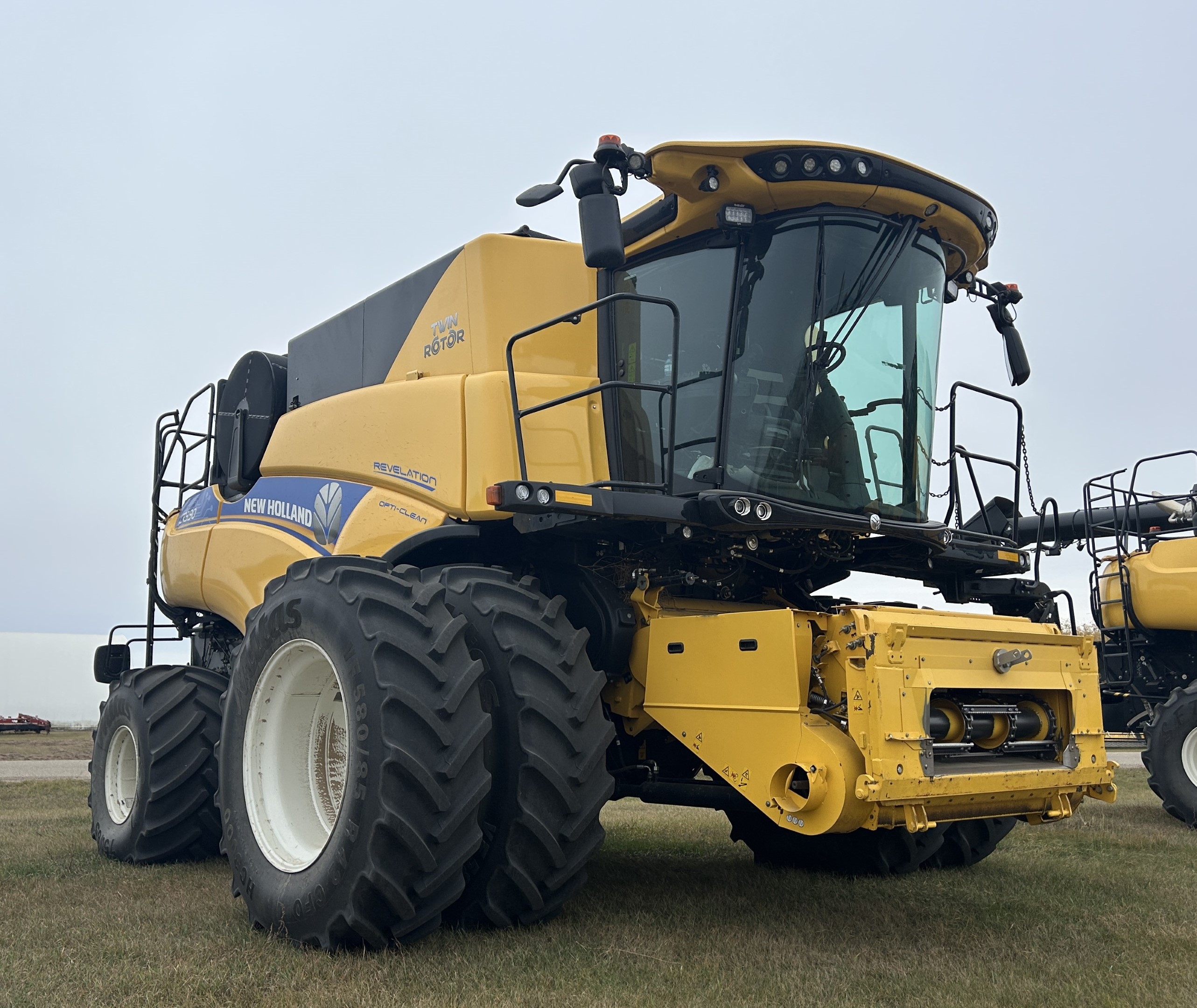 2022 New Holland CR9.90Z Combine