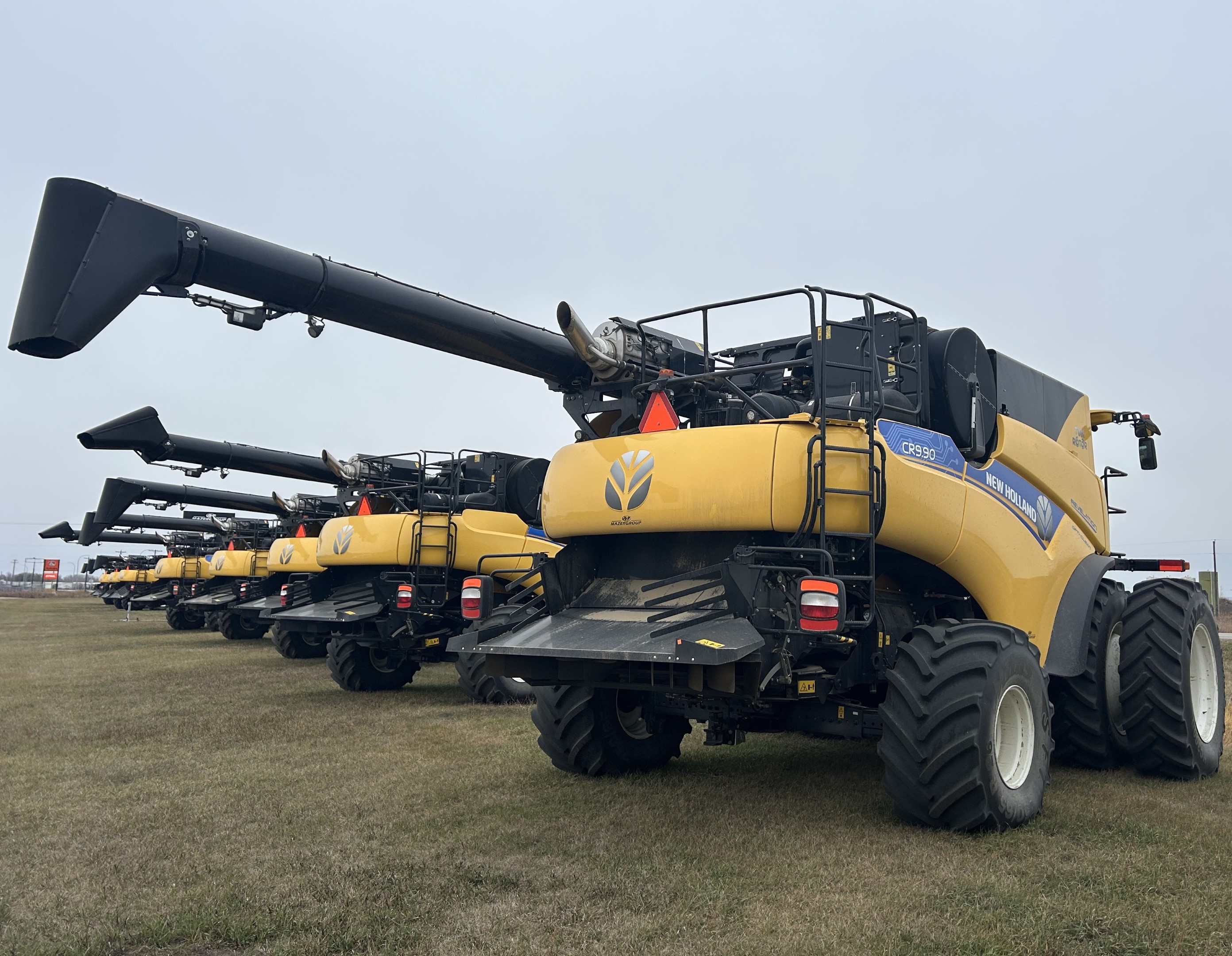 2022 New Holland CR9.90Z Combine