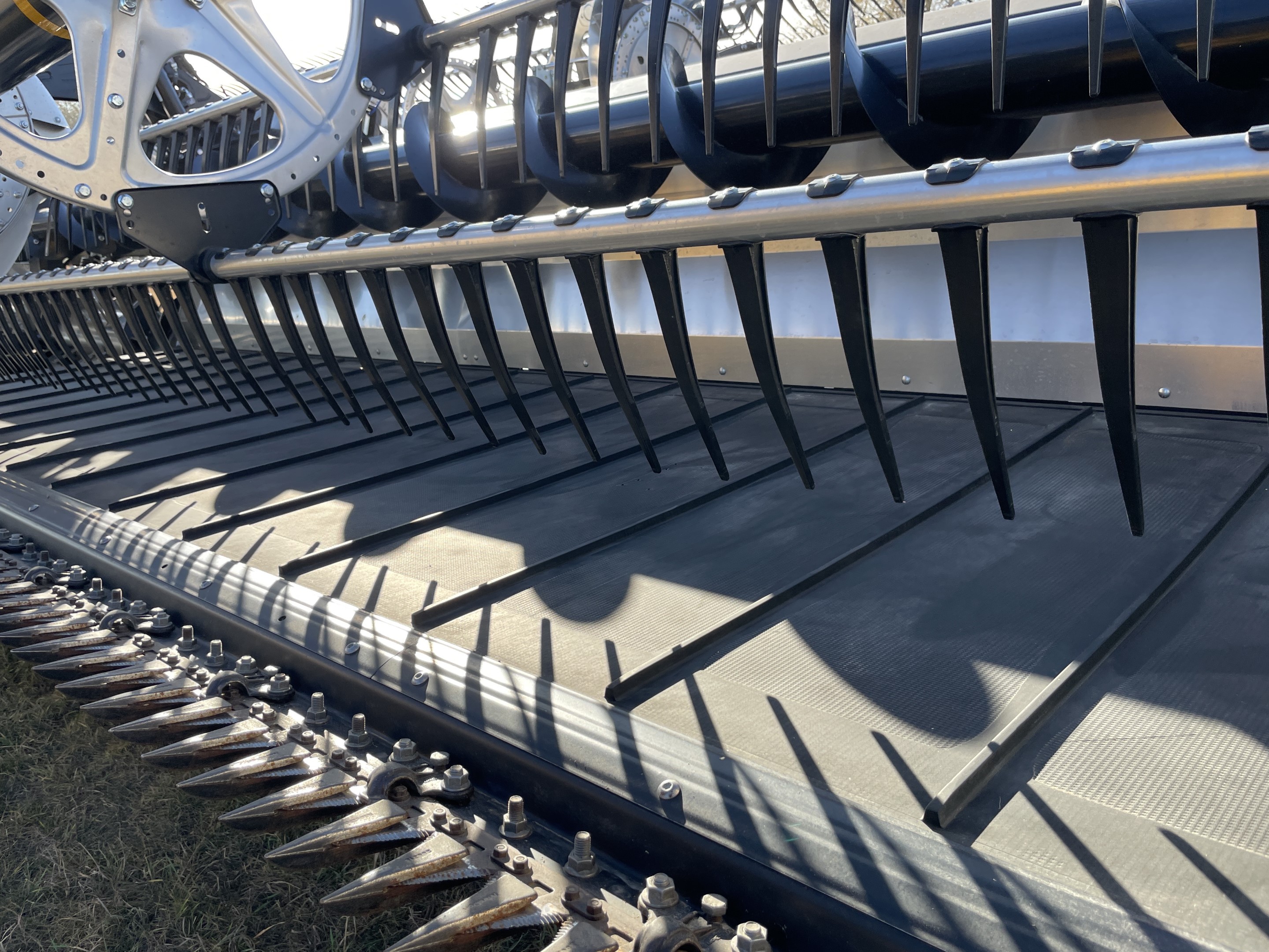 2023 MacDon FD240 Header Draper Flex