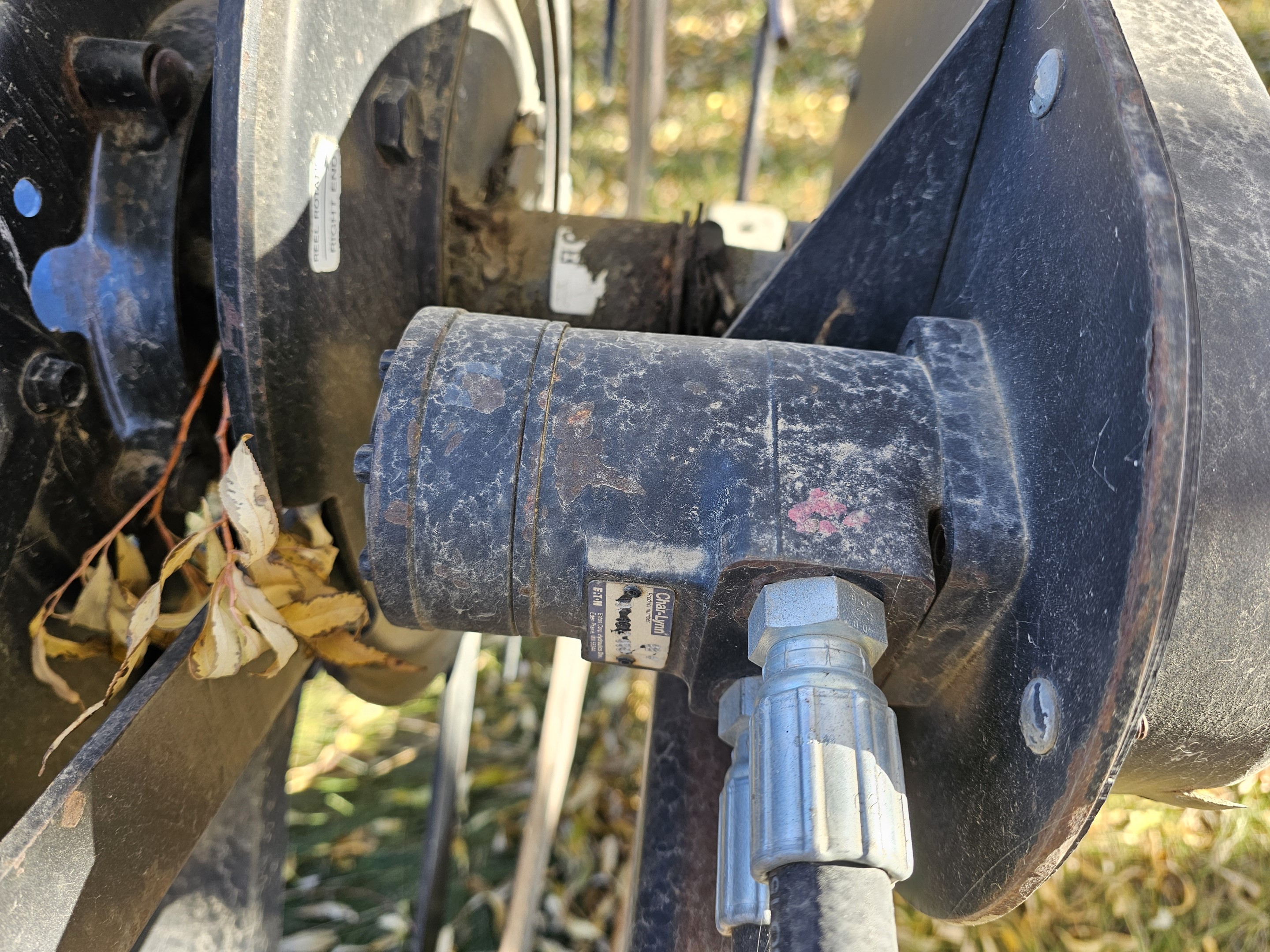 1995 MacDon 960 Windrower Draper Header