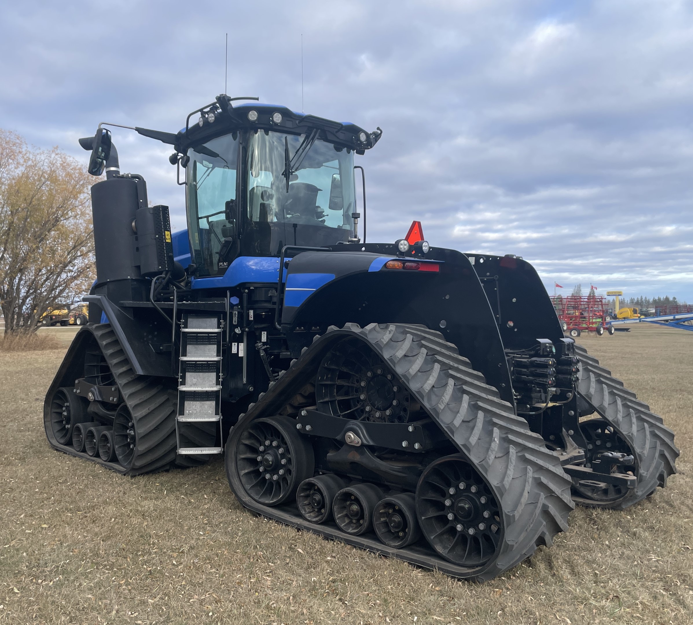 2024 New Holland T9.655 PLMI Tractor Rubber Track