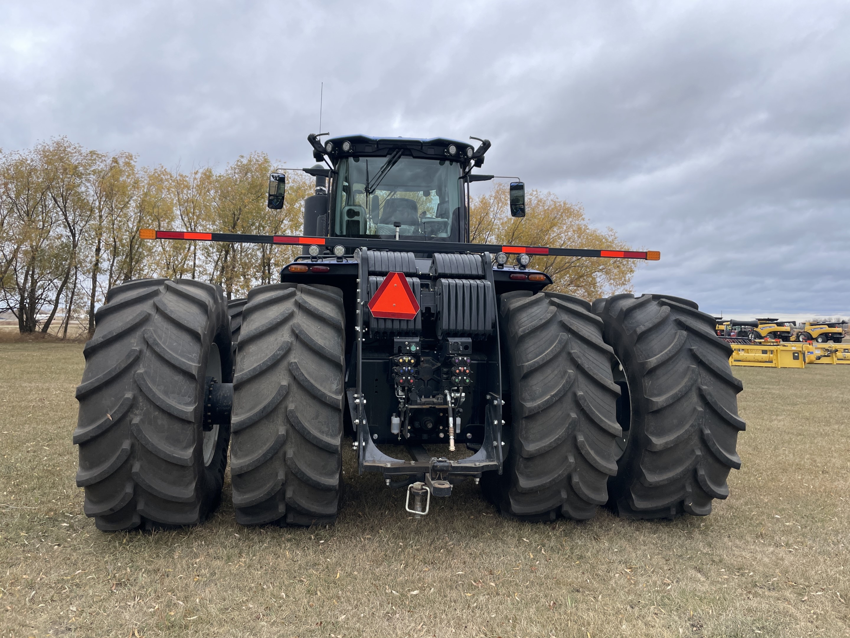 2024 New Holland T9.655 PLMI Tractor 4WD