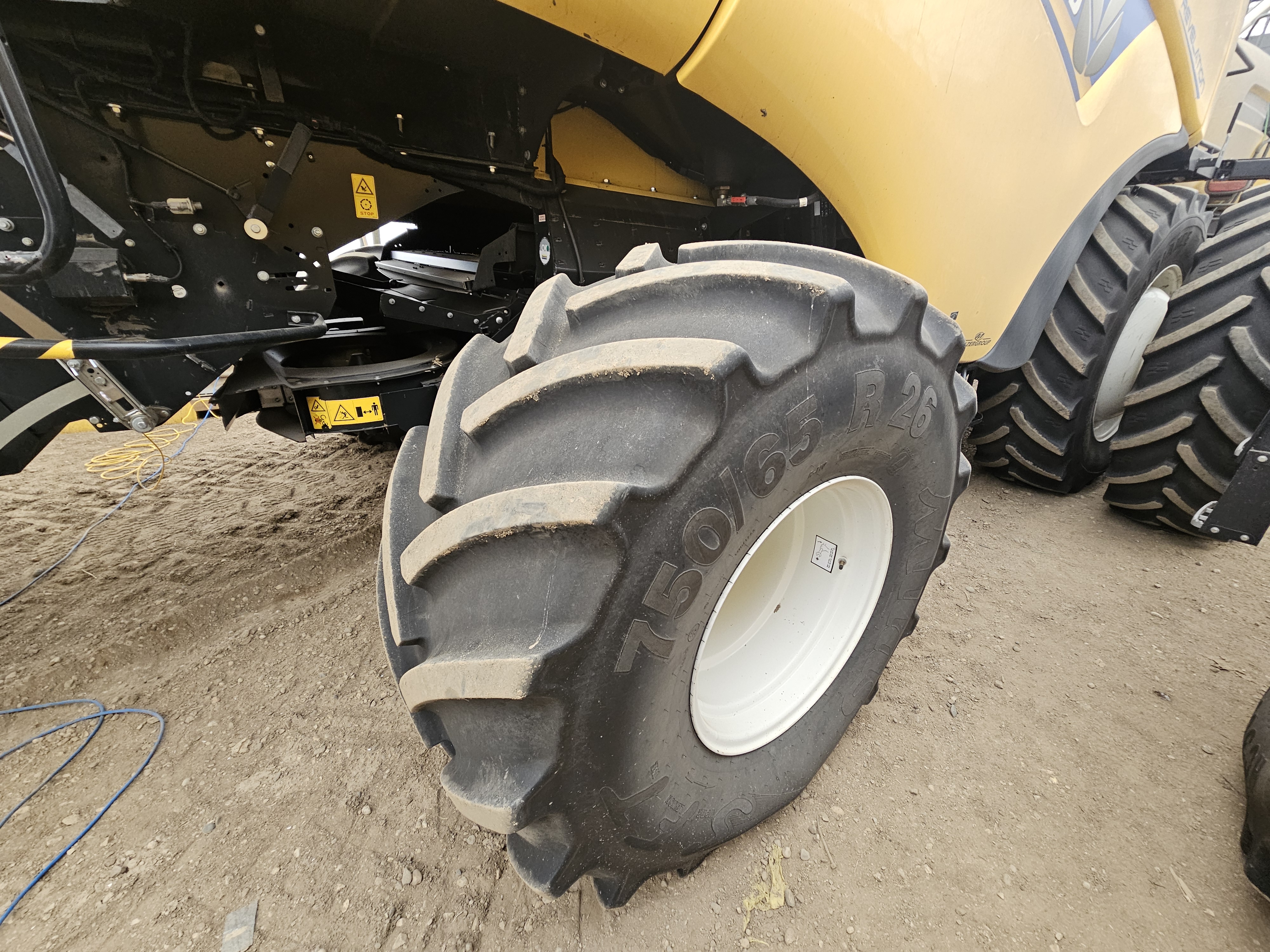 2020 New Holland CR9.90Z Combine