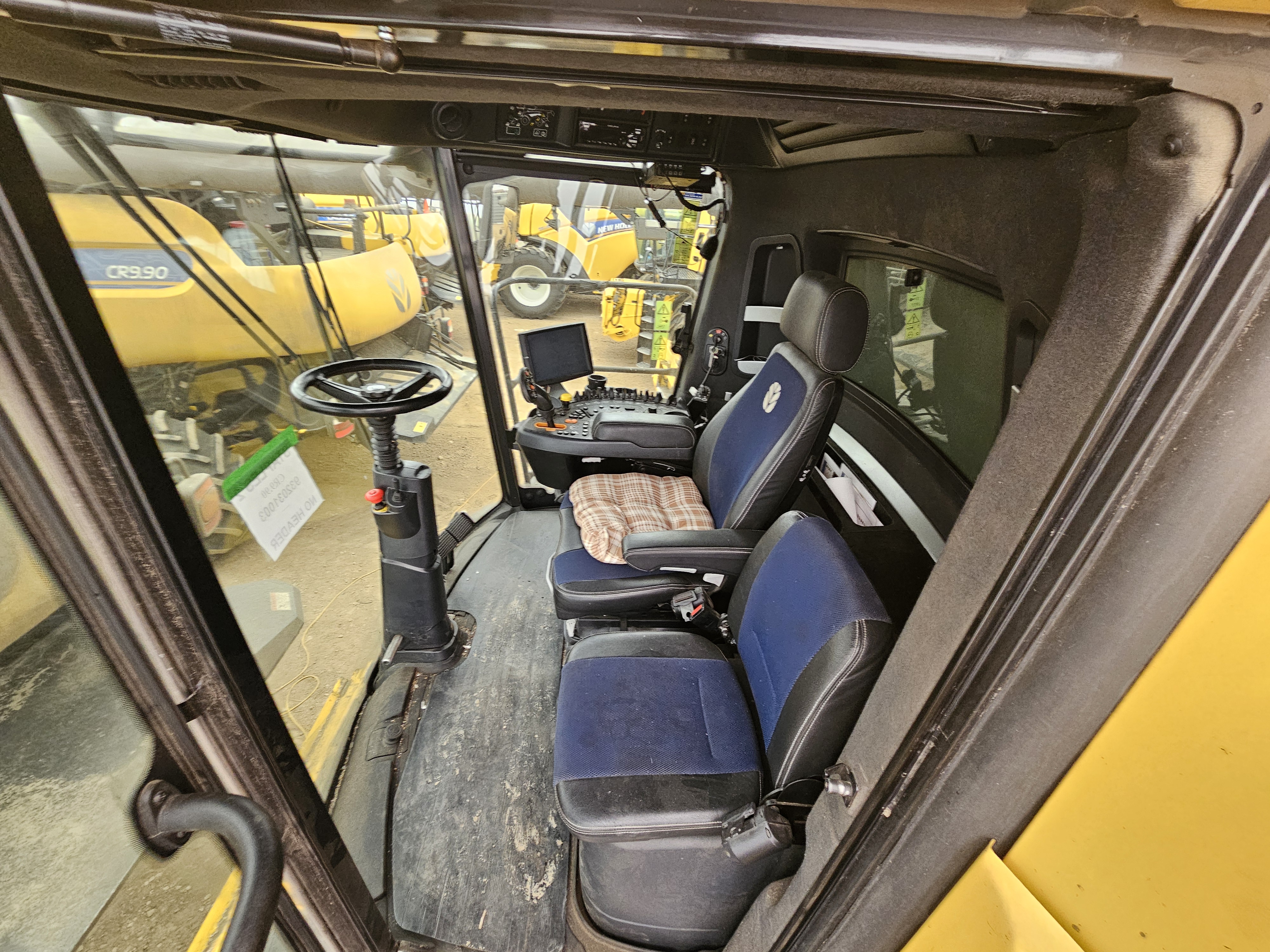 2020 New Holland CR9.90Z Combine