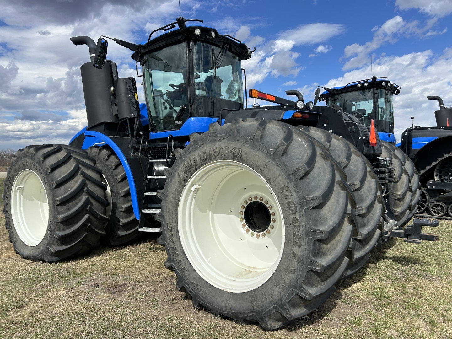 2024 New Holland T9.700 PLMI Tractor 4WD