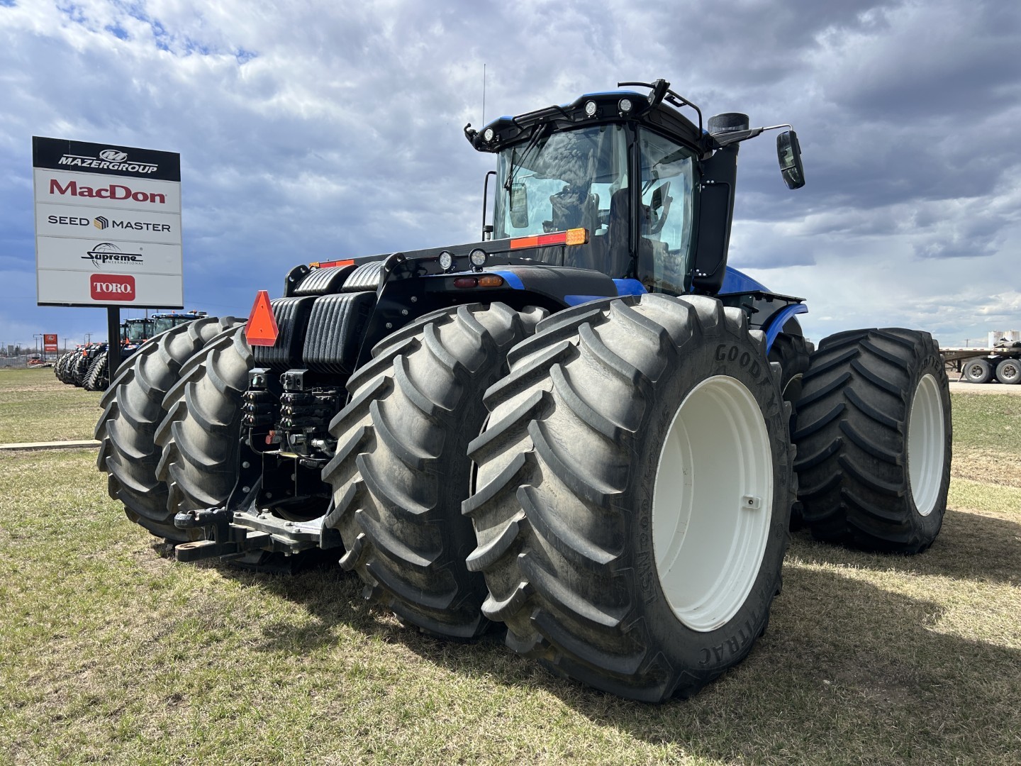 2024 New Holland T9.700 PLMI Tractor 4WD