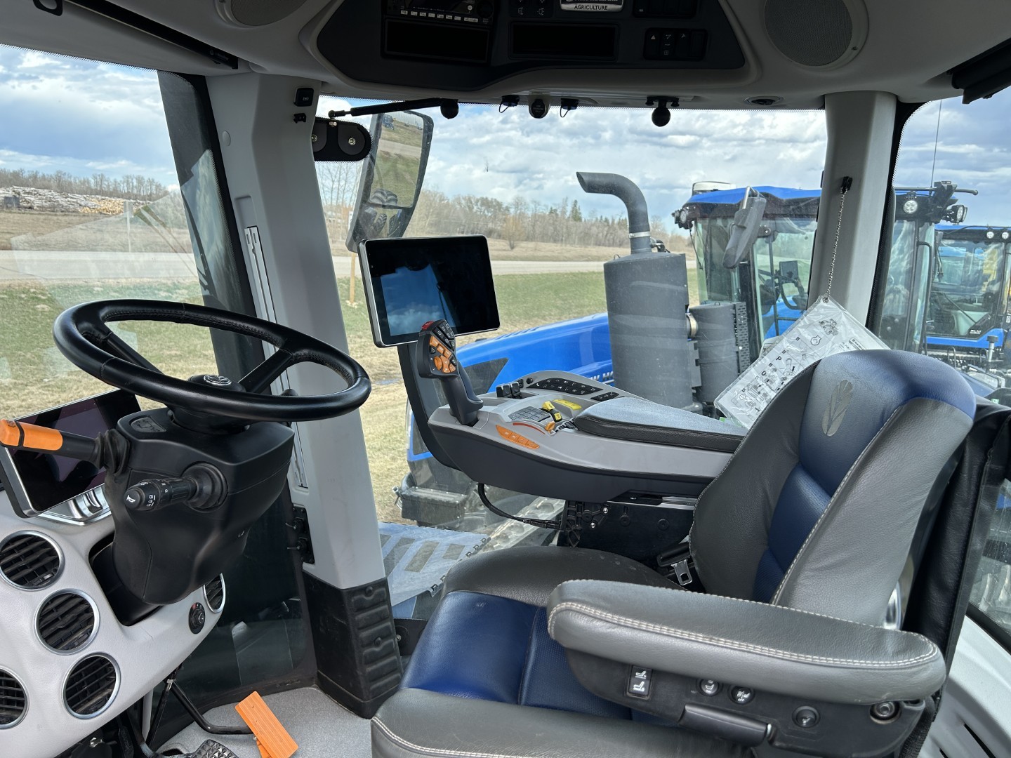 2024 New Holland T9.700 PLMI Tractor 4WD