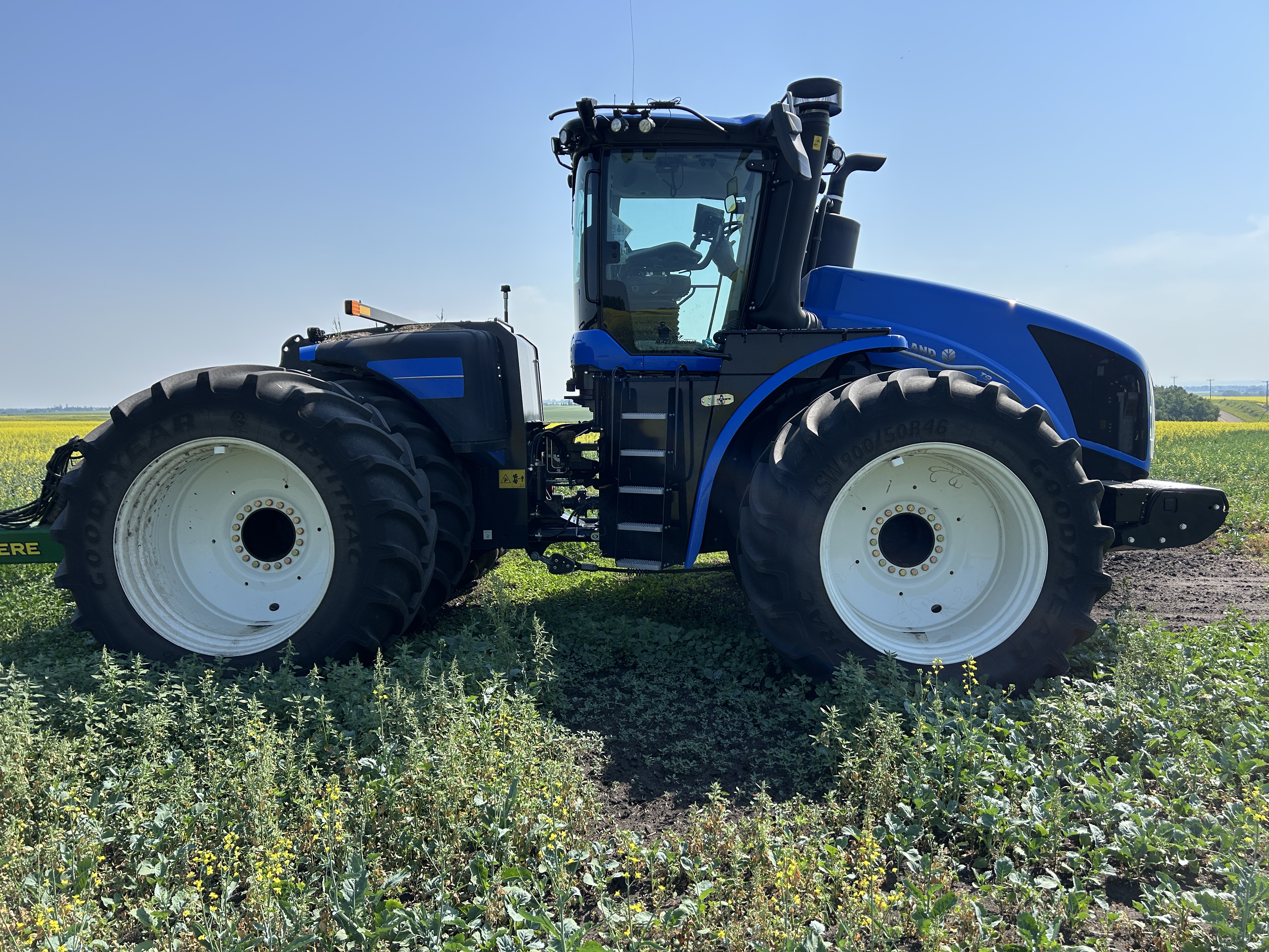 2024 New Holland T9.700 PLMI Tractor 4WD